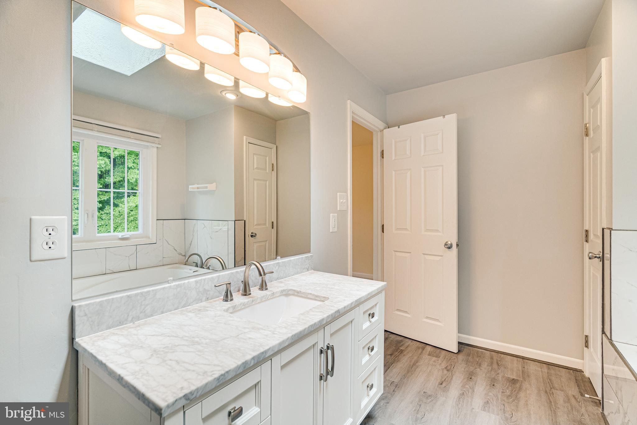 BERRY HILL MANOR - Residential Lease