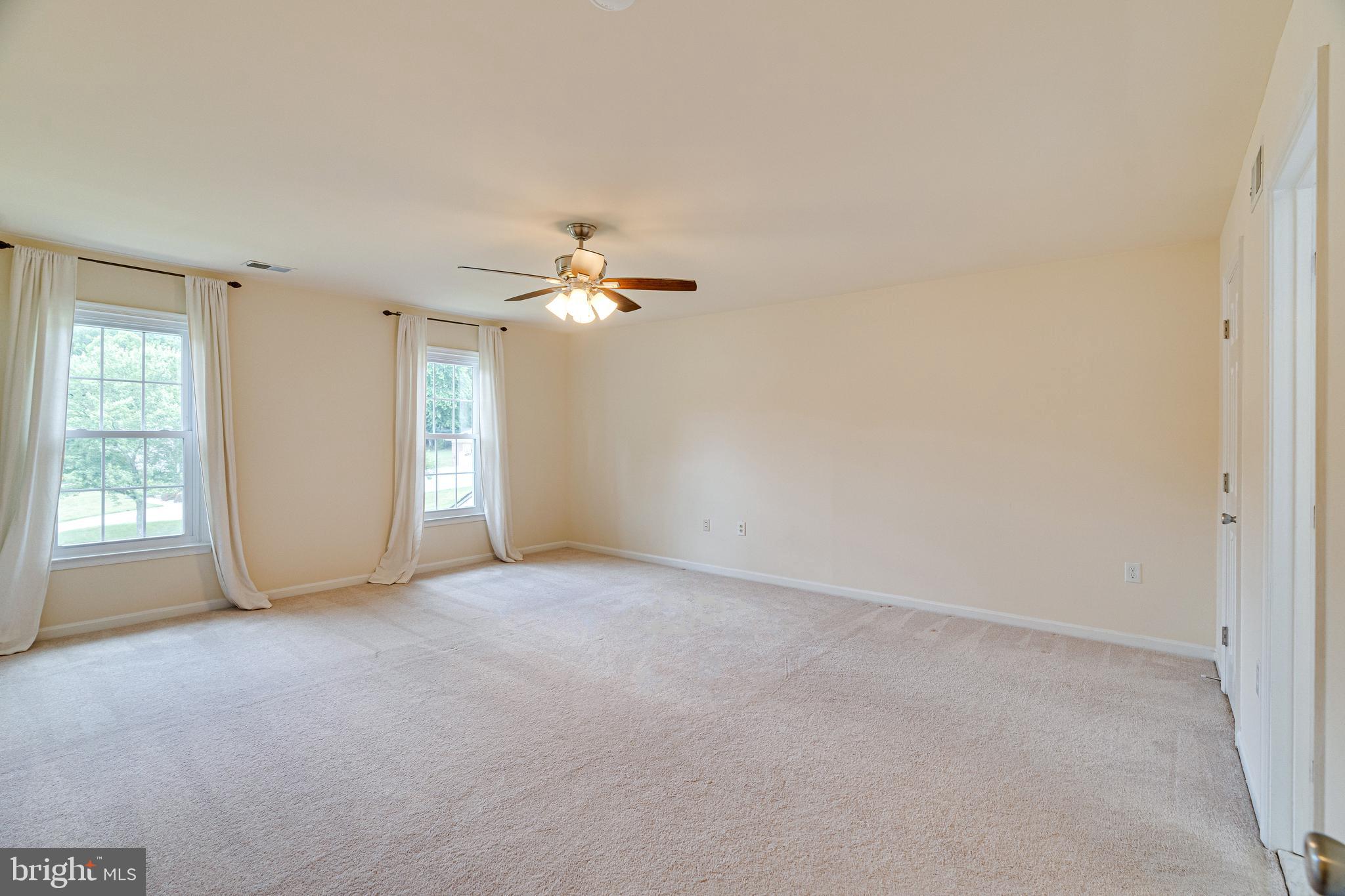 BERRY HILL MANOR - Residential Lease