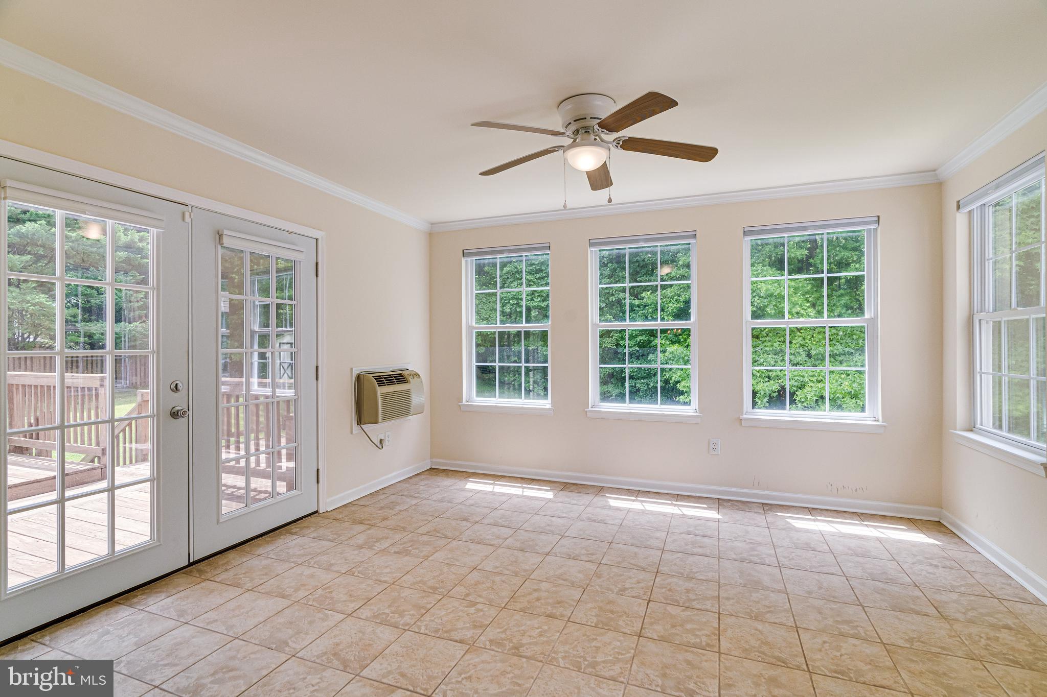 BERRY HILL MANOR - Residential Lease