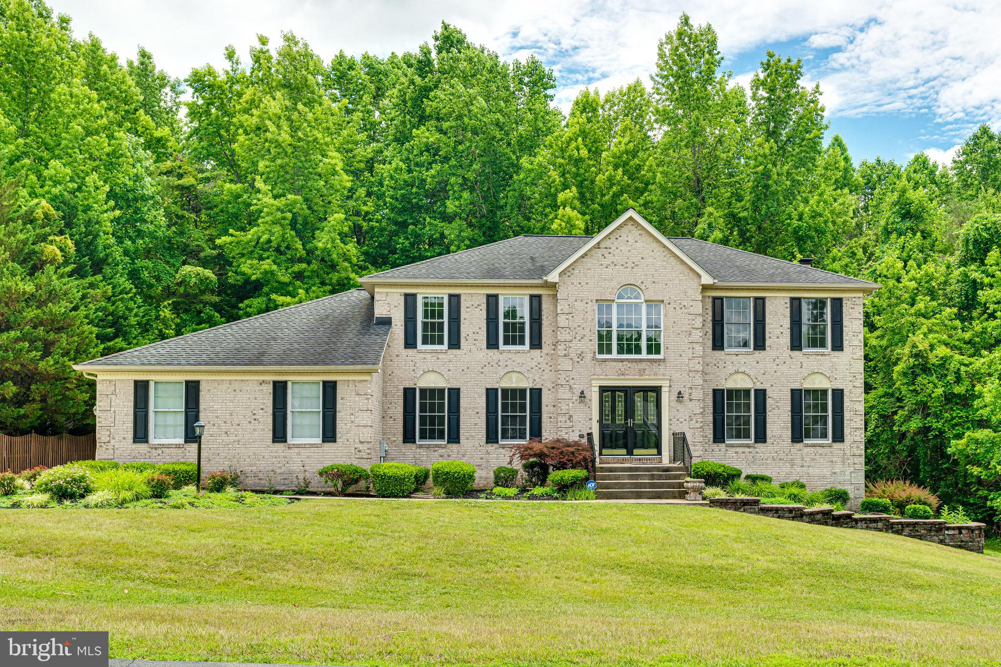 BERRY HILL MANOR - Residential Lease