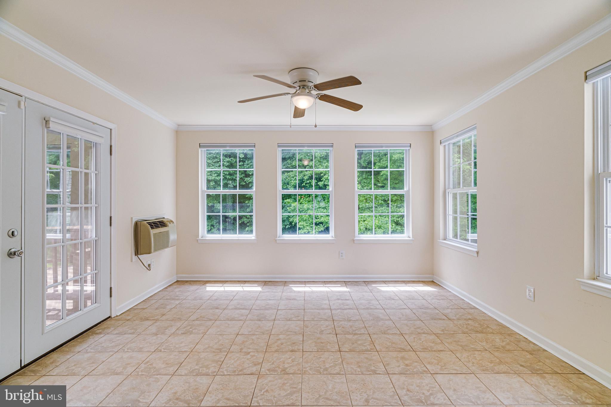 BERRY HILL MANOR - Residential Lease