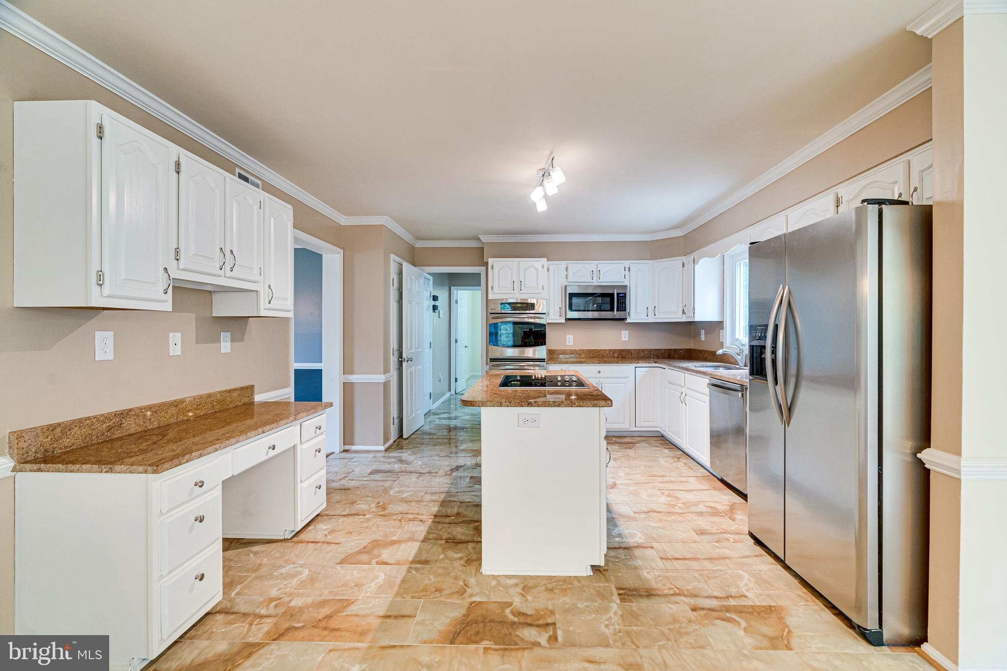 BERRY HILL MANOR - Residential Lease