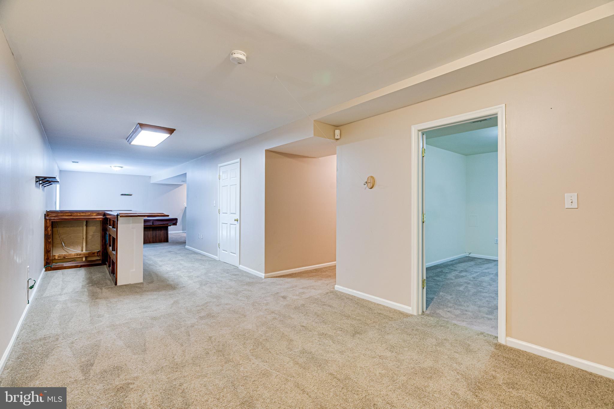 BERRY HILL MANOR - Residential Lease