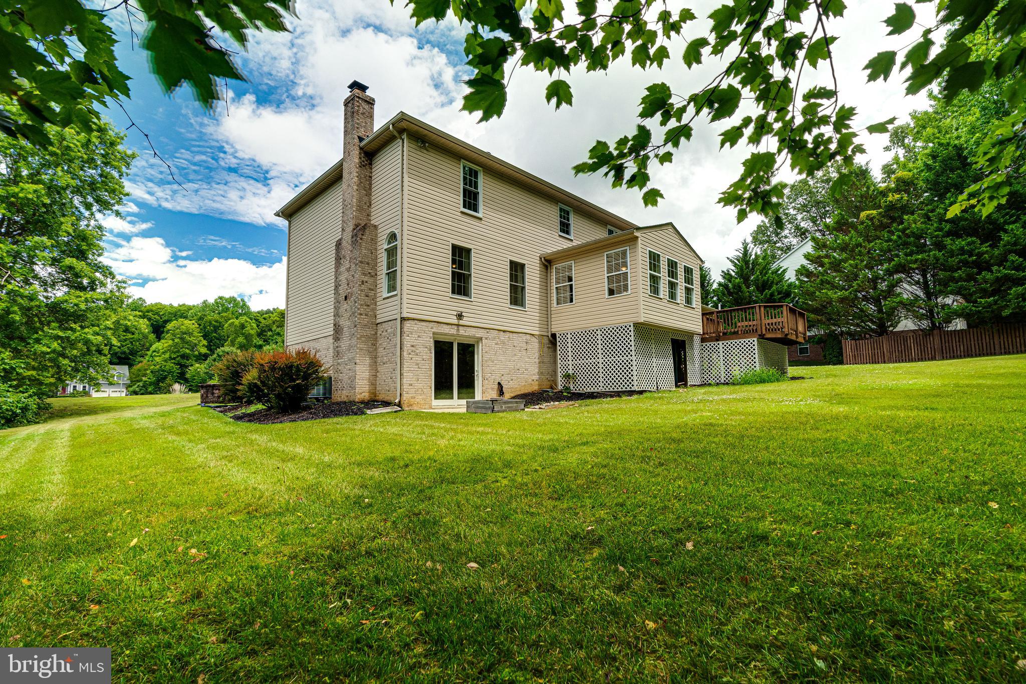 BERRY HILL MANOR - Residential Lease