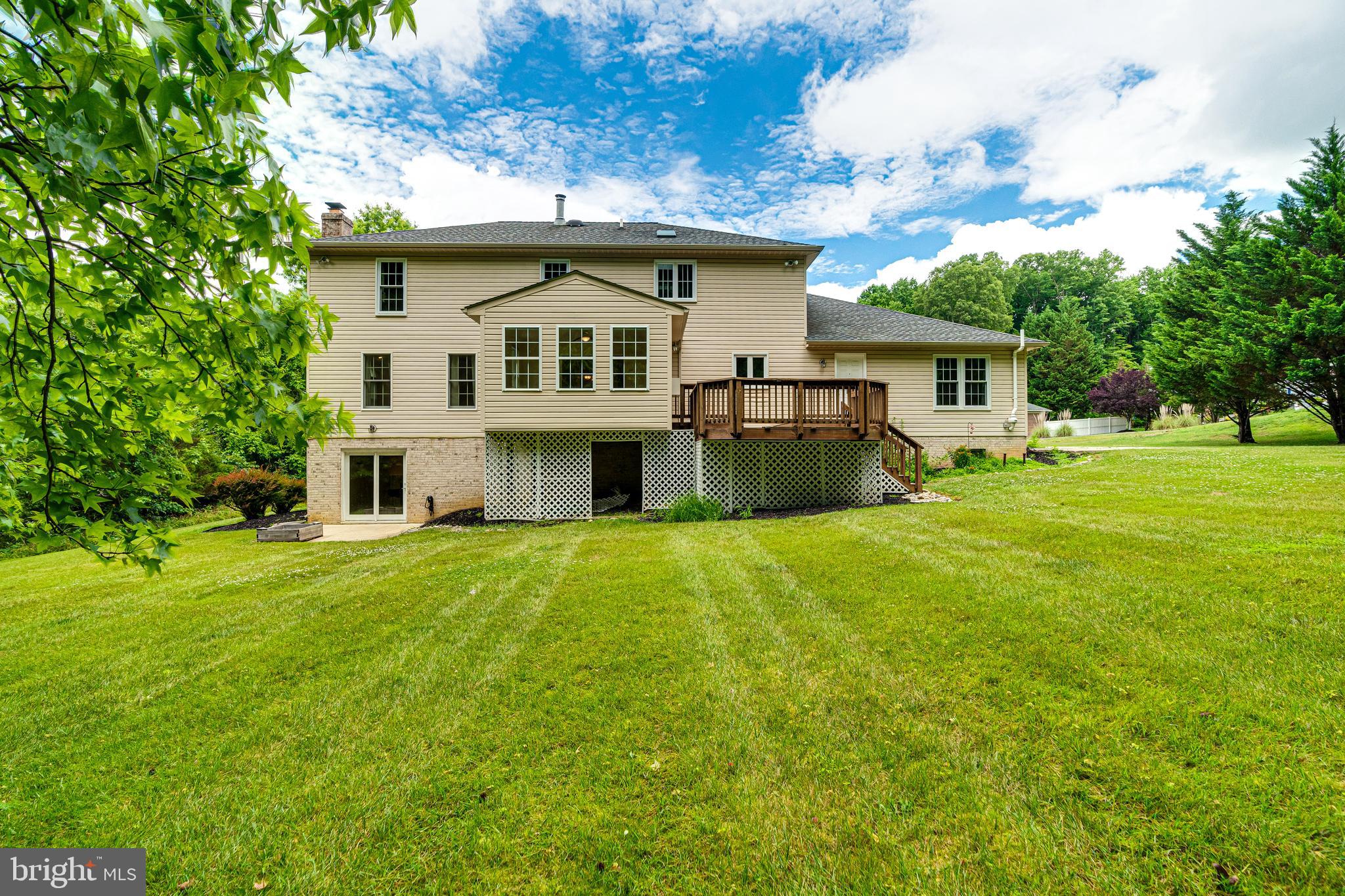 BERRY HILL MANOR - Residential Lease