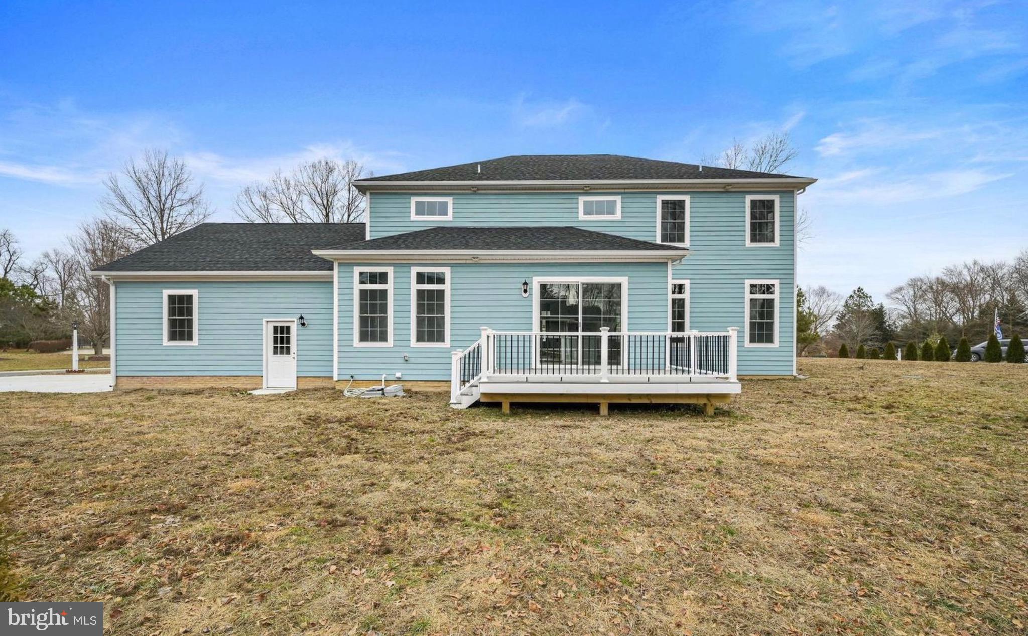 105 CORBINS CLOSE