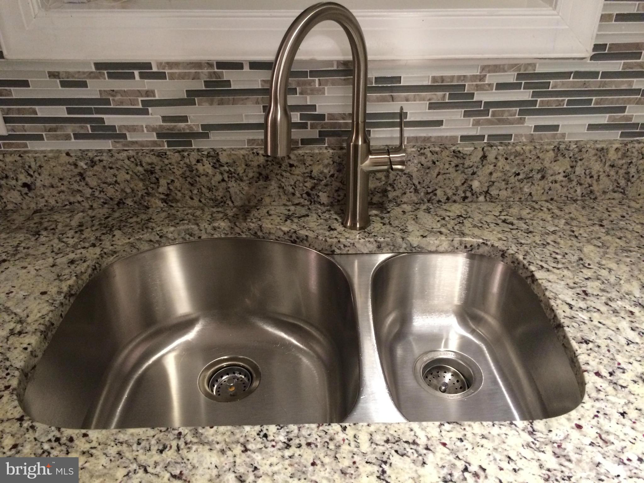 LOISDALE ESTATES - Residential