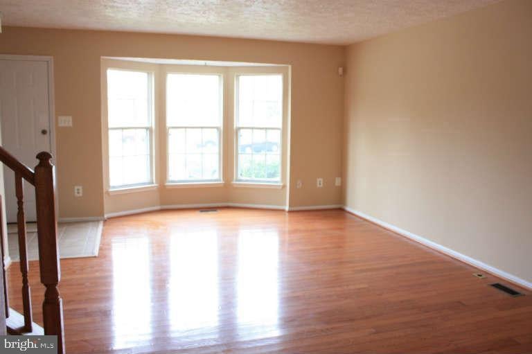 8567 BLACK STAR CIRCLE