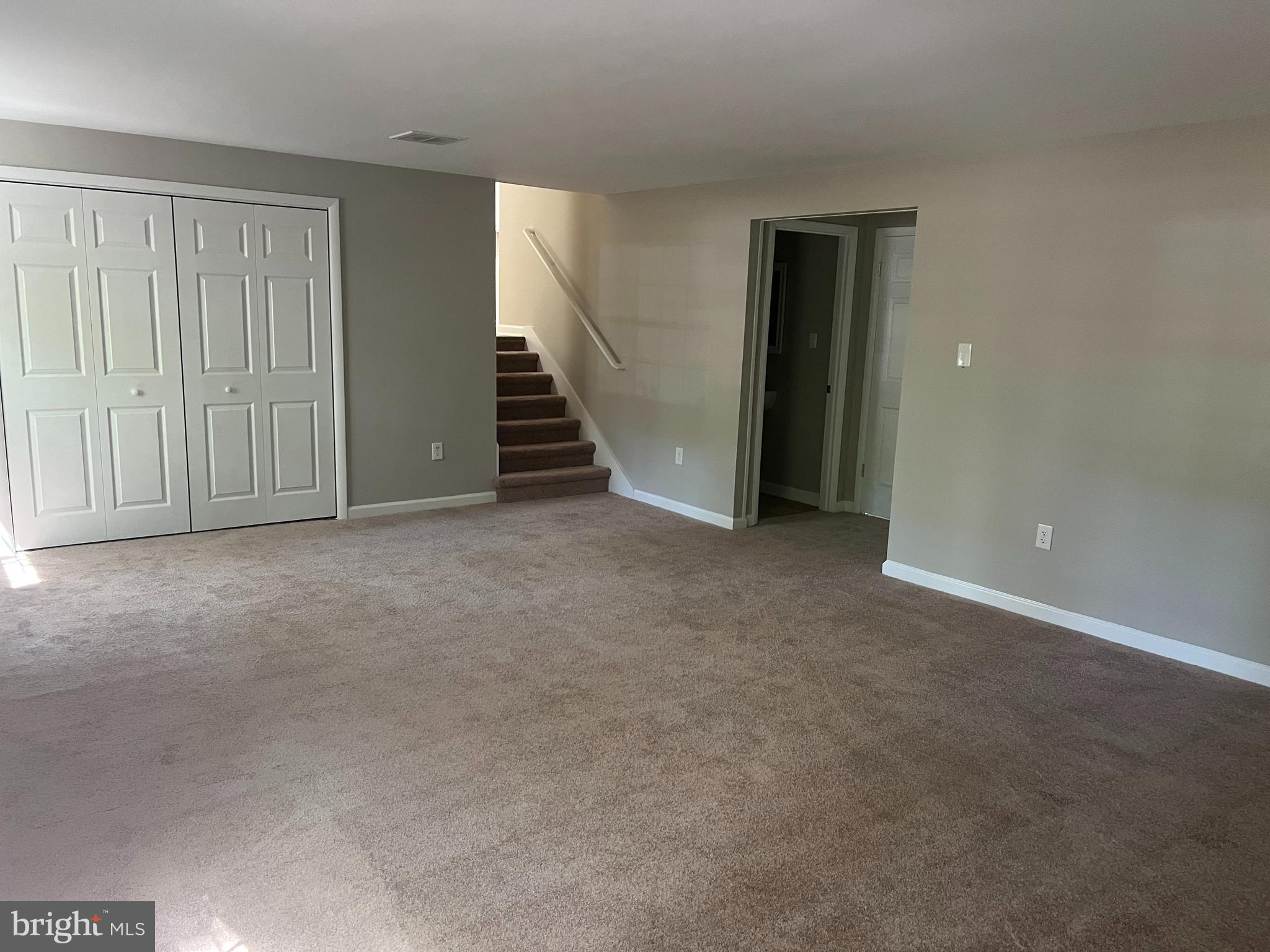 SIERRA MANOR - Residential