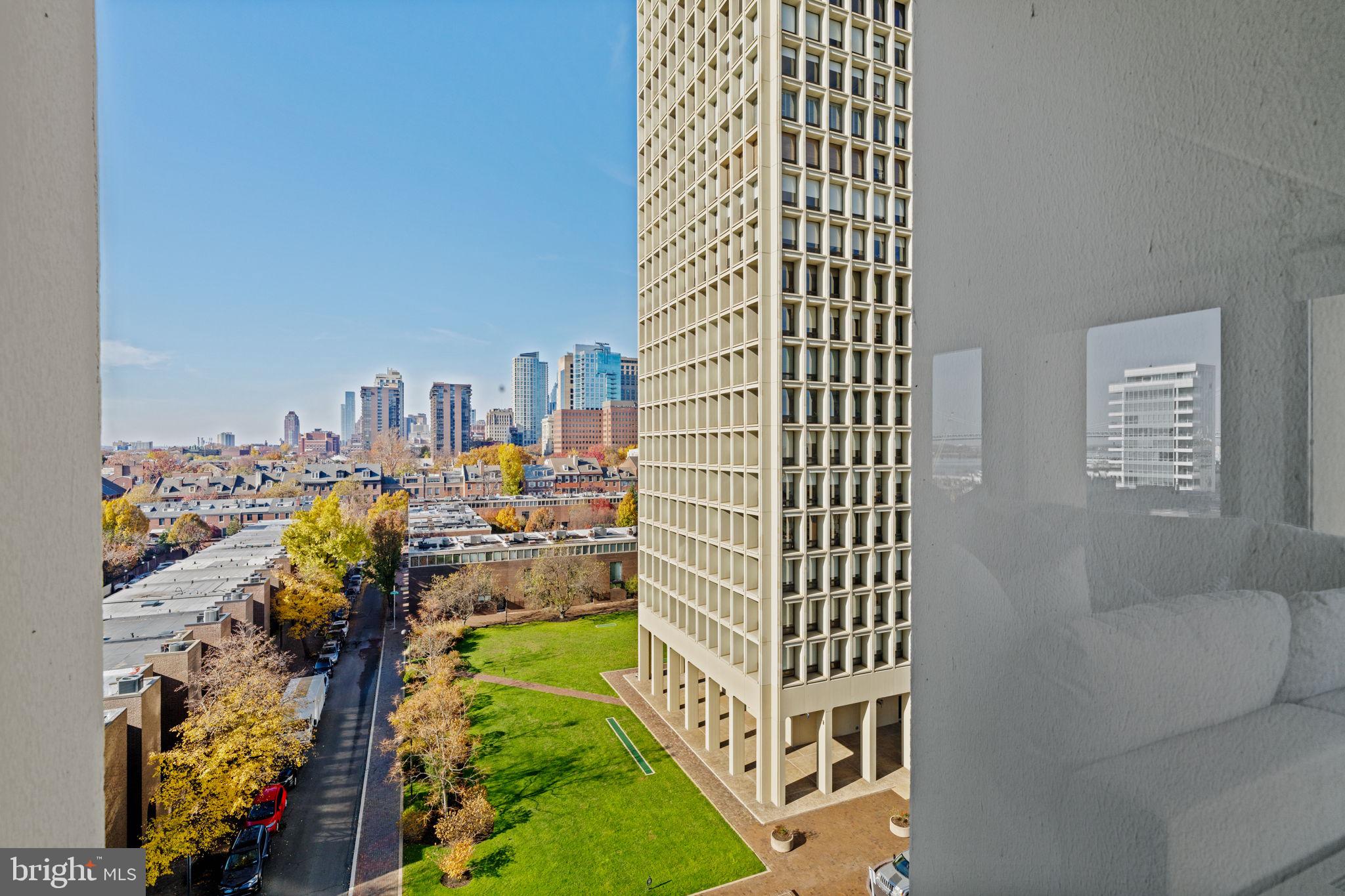 SOCIETY HILL - Residential