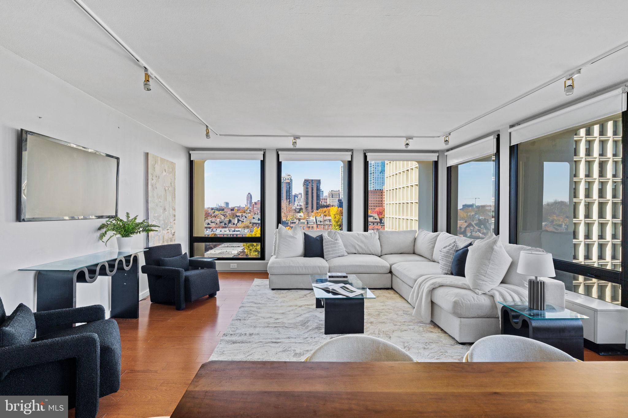 SOCIETY HILL - Residential