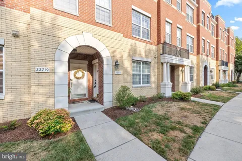 22717 Settlers Trail Terrace E, Brambleton, VA MLS: VALO2115222