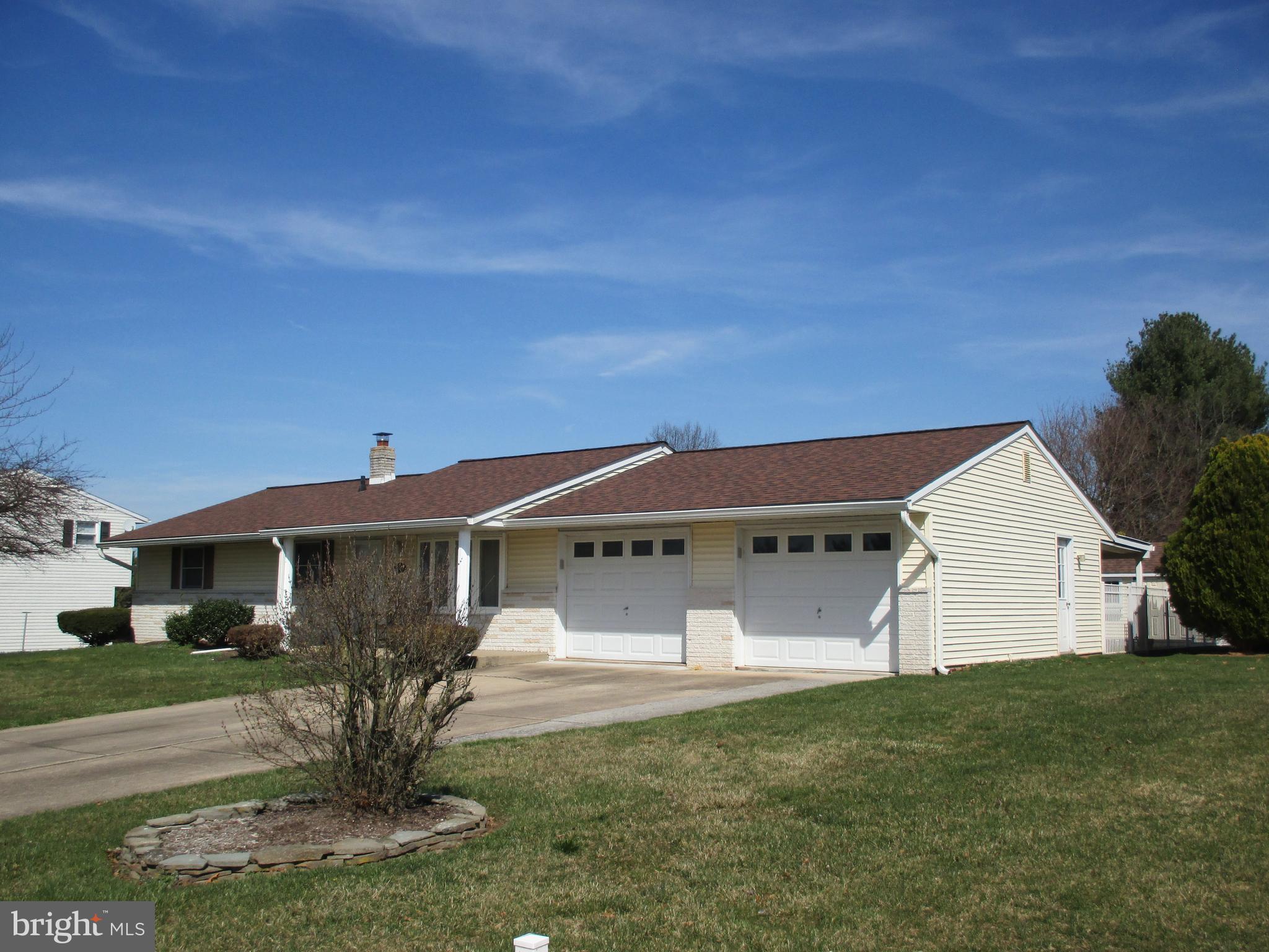 FOX CHASE ESTATES - Residential