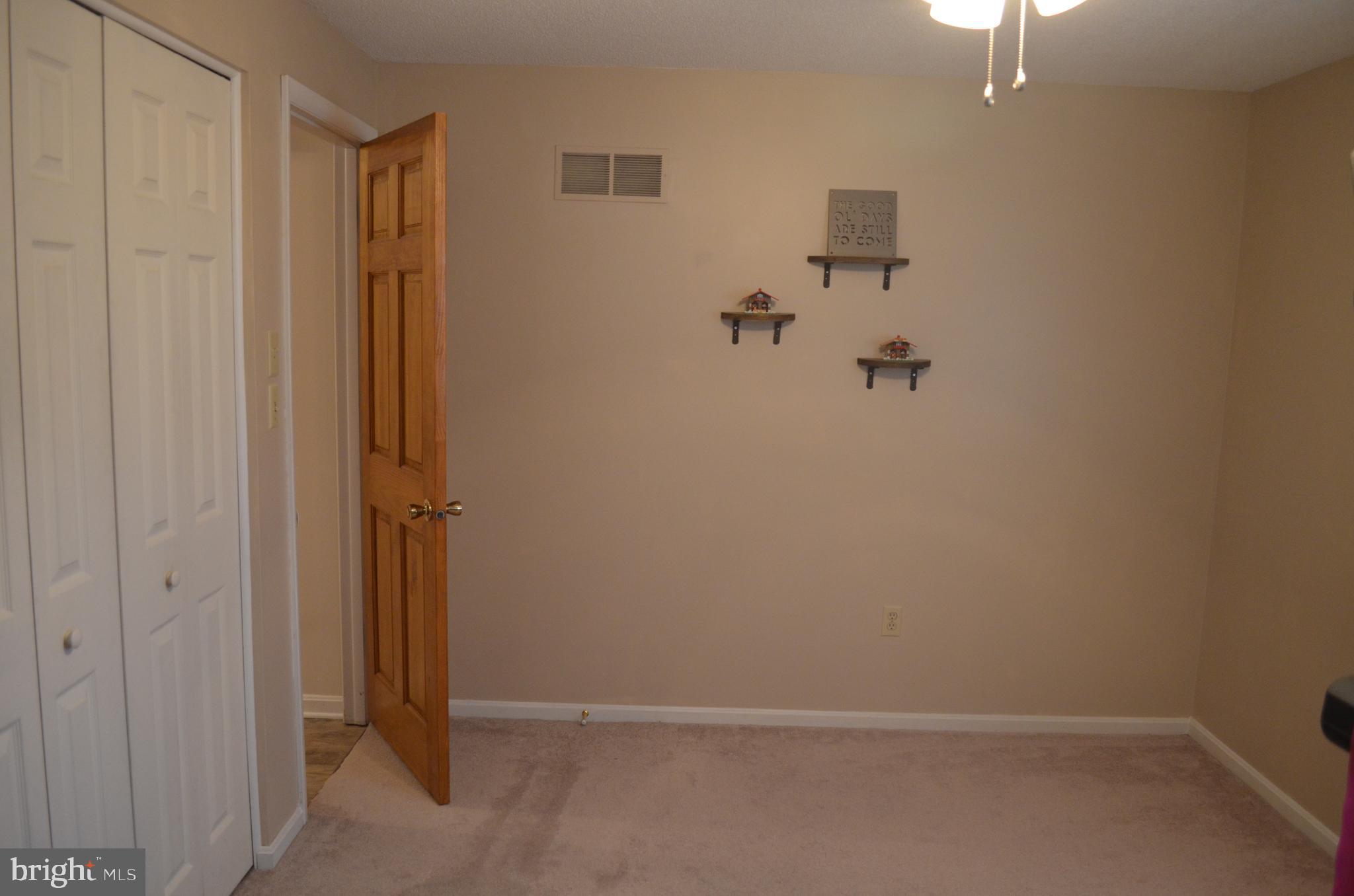 FOX CHASE ESTATES - Residential
