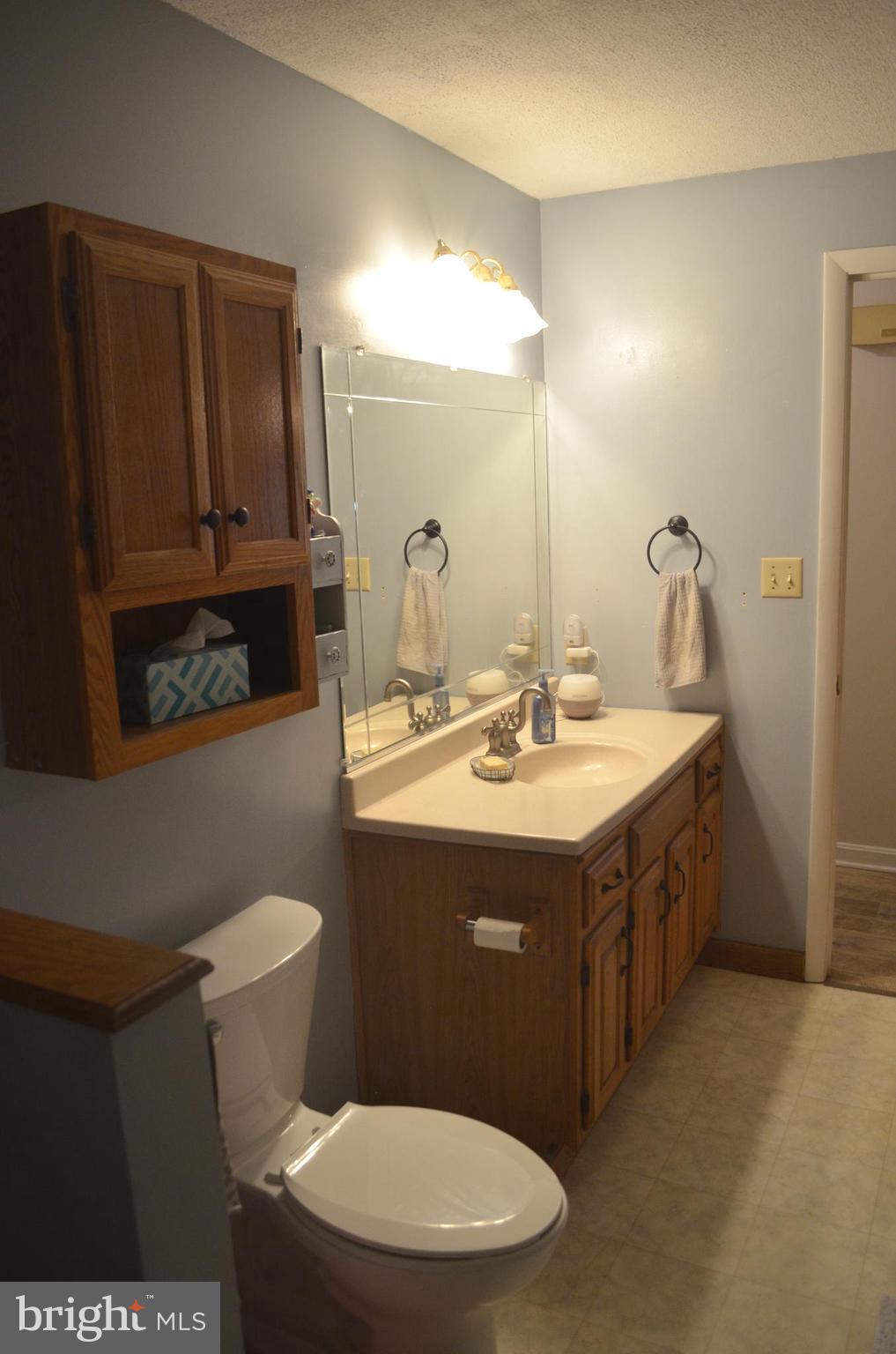 FOX CHASE ESTATES - Residential