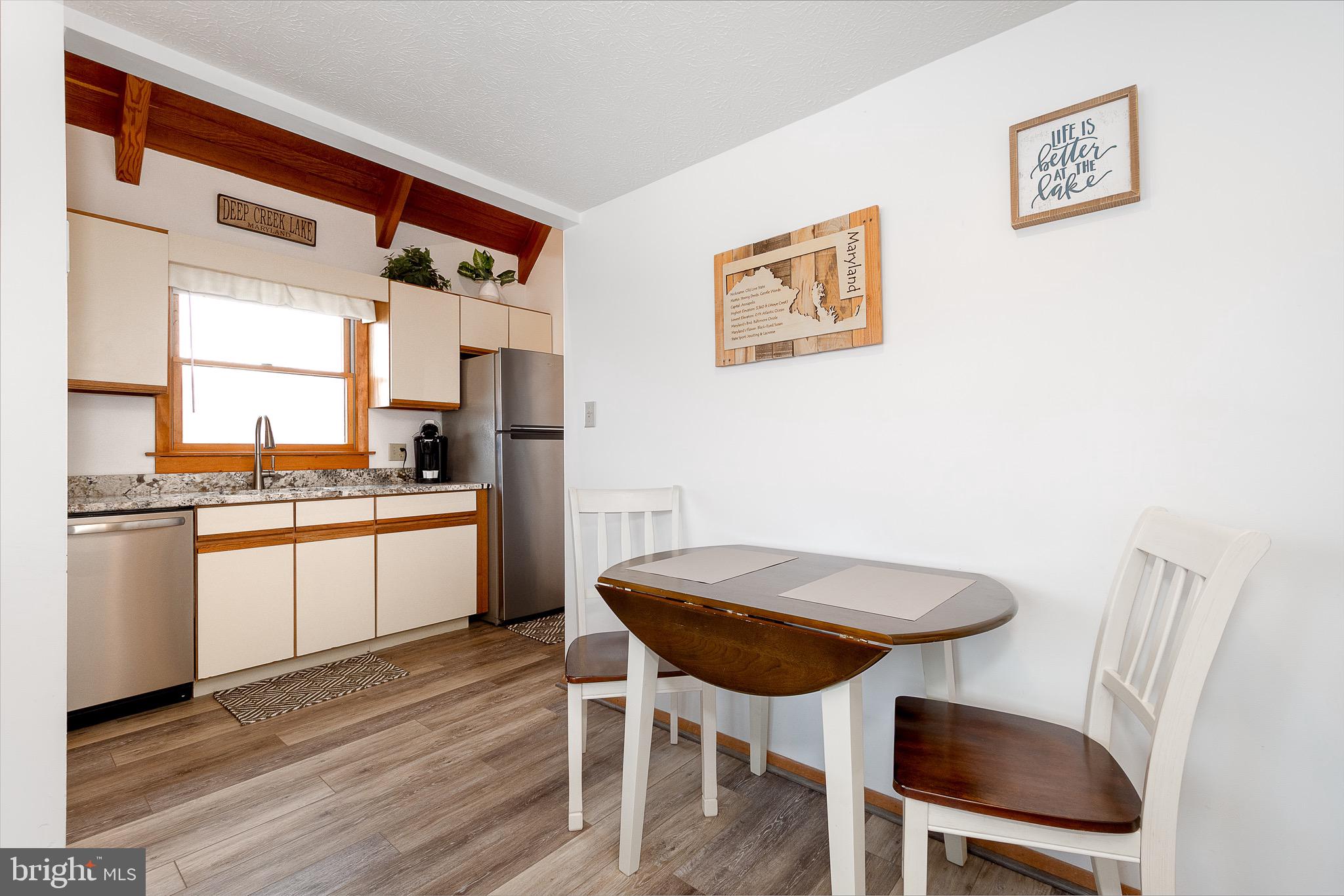 TRADERS LANDING - Residential