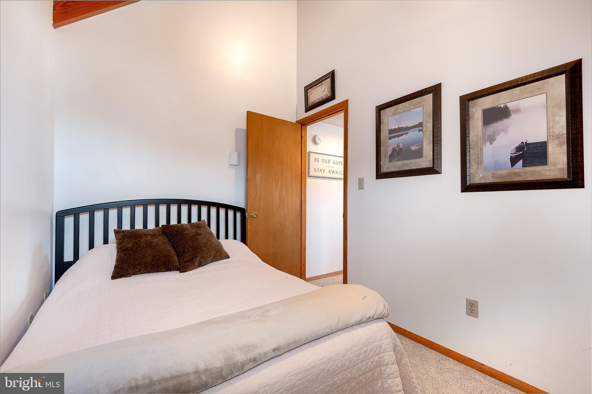 TRADERS LANDING - Residential