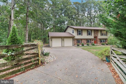 18032 TEBBS LANE DUMFRIES VA 22026