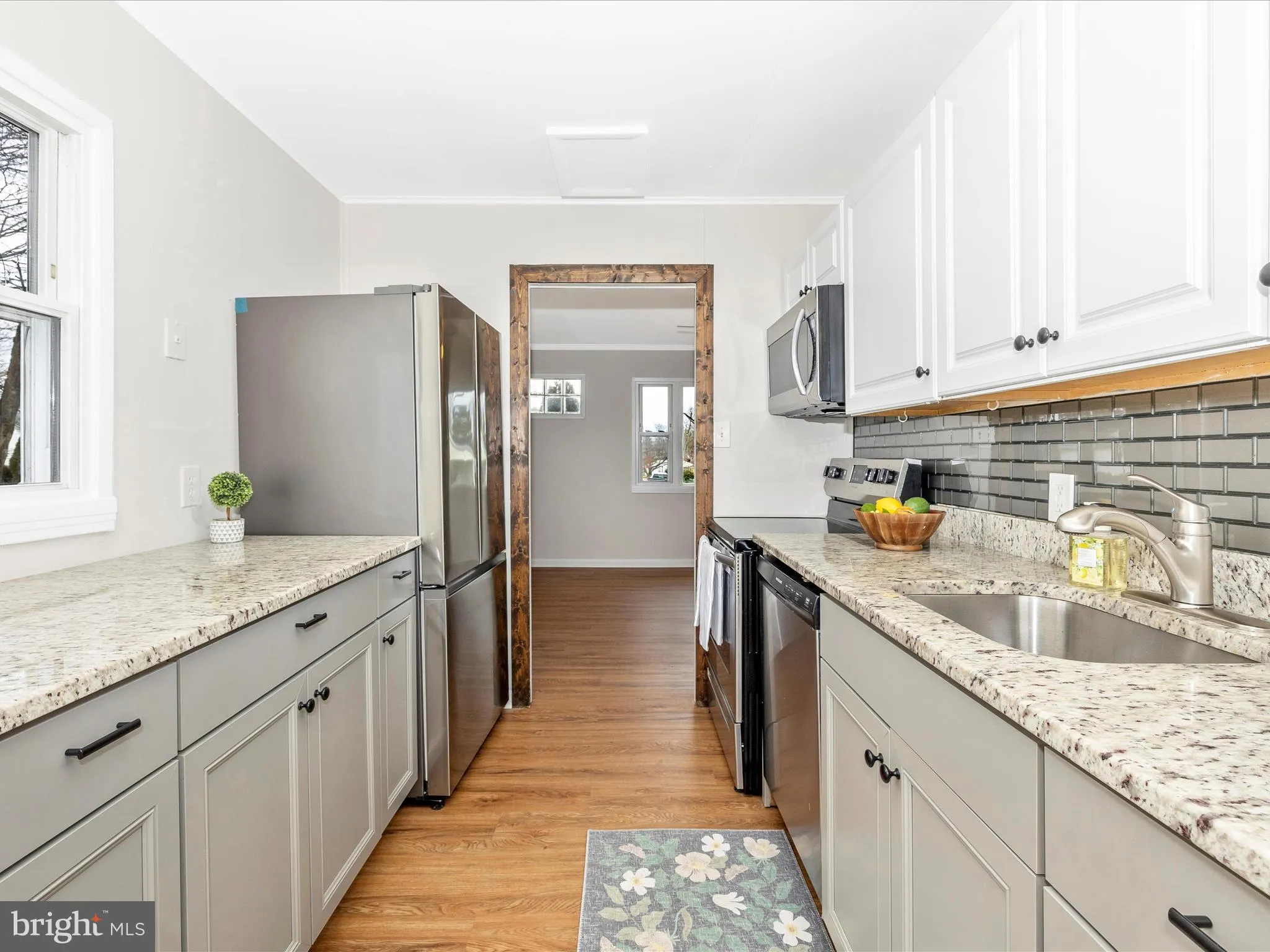 Frederick, Maryland 21701, United States, 2 Bedrooms Bedrooms, ,1 BathroomBathrooms,Residential,Pending,29608