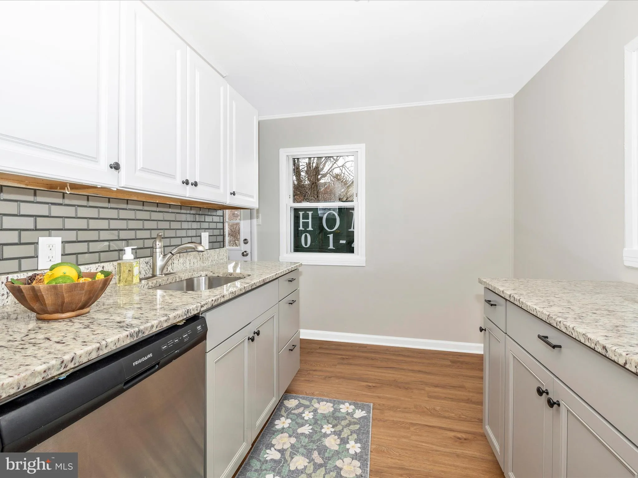 Frederick, Maryland 21701, United States, 2 Bedrooms Bedrooms, ,1 BathroomBathrooms,Residential,Pending,29608