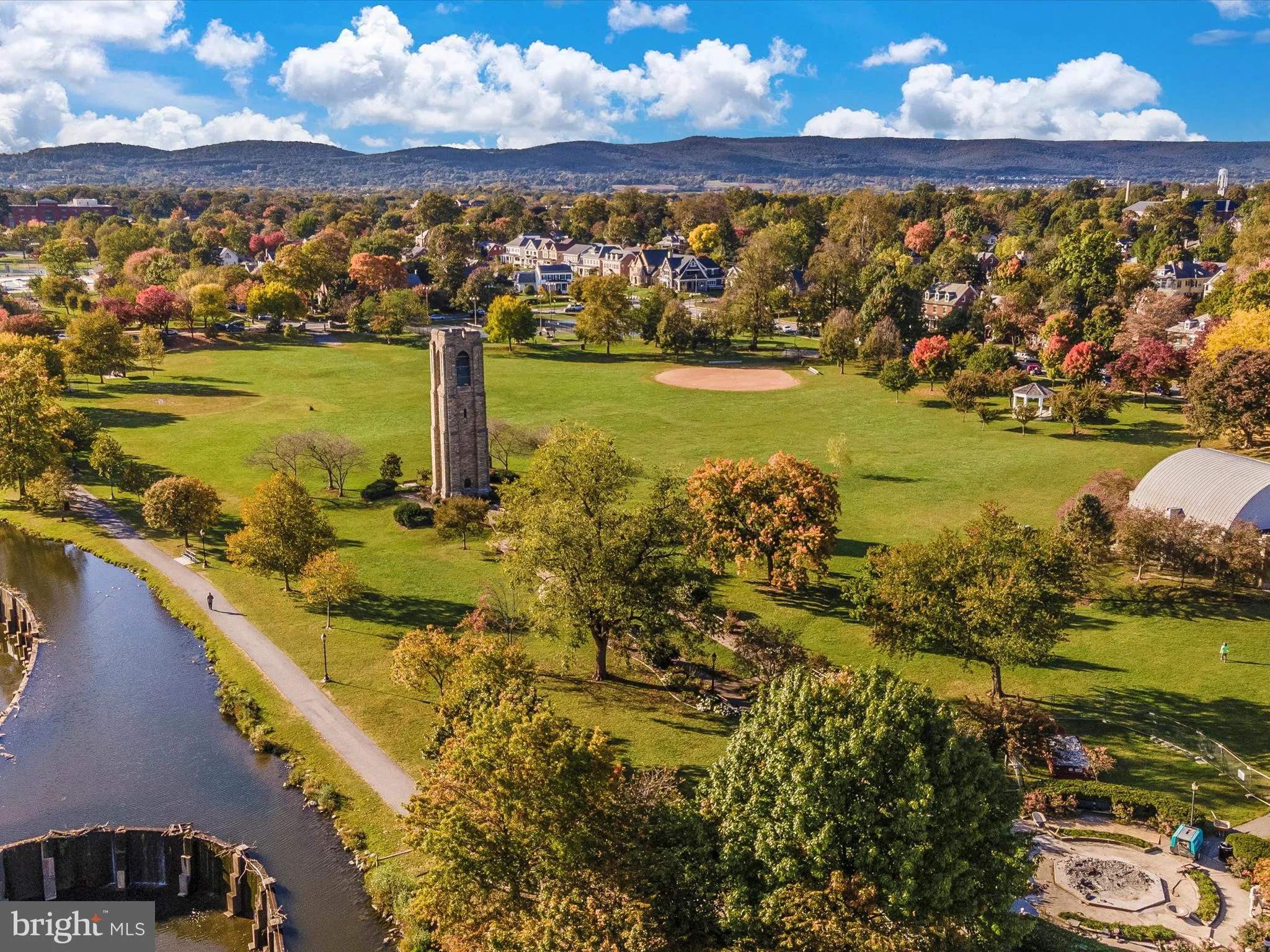 Frederick, Maryland 21701, United States, 2 Bedrooms Bedrooms, ,1 BathroomBathrooms,Residential,Pending,29608