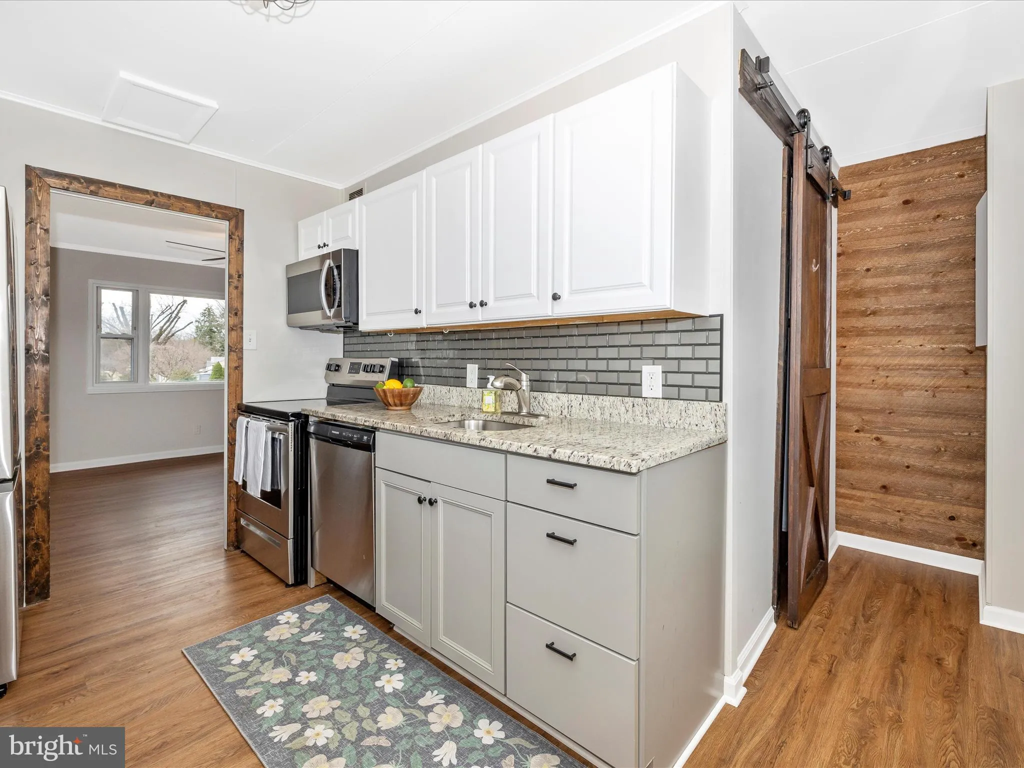 Frederick, Maryland 21701, United States, 2 Bedrooms Bedrooms, ,1 BathroomBathrooms,Residential,Pending,29608