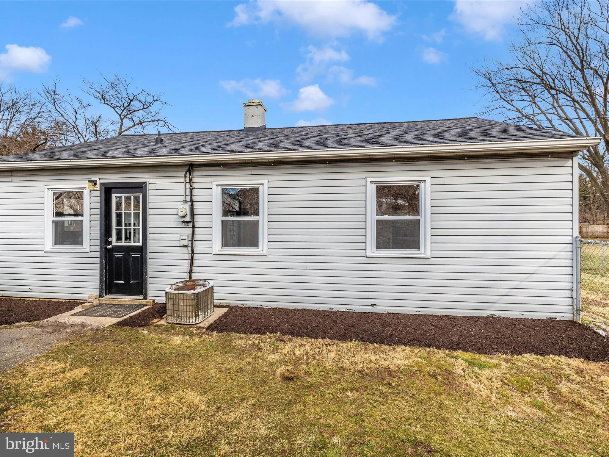 Frederick, Maryland 21701, United States, 2 Bedrooms Bedrooms, ,1 BathroomBathrooms,Residential,Pending,29608