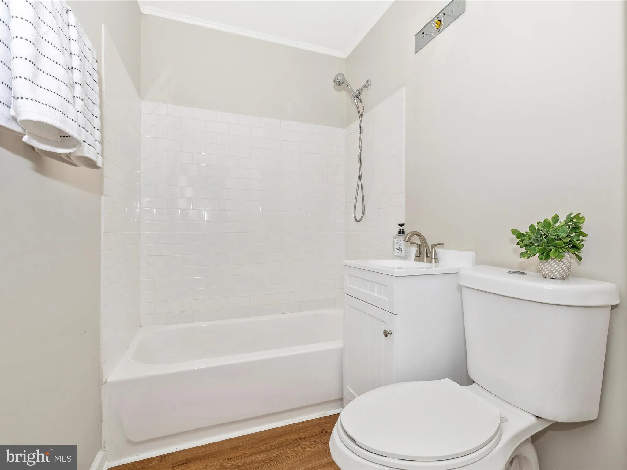 Frederick, Maryland 21701, United States, 2 Bedrooms Bedrooms, ,1 BathroomBathrooms,Residential,Pending,29608