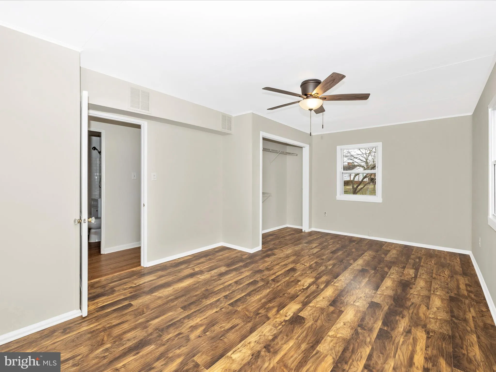 Frederick, Maryland 21701, United States, 2 Bedrooms Bedrooms, ,1 BathroomBathrooms,Residential,Pending,29608