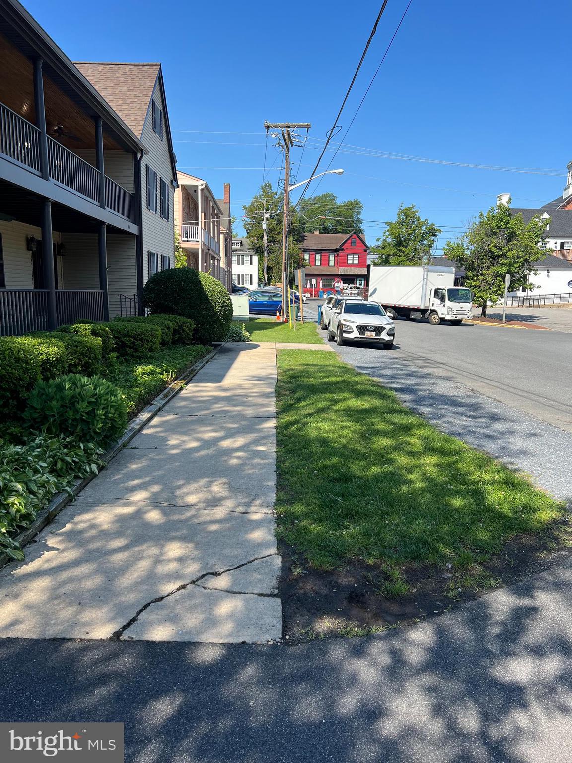 100 MULBERRY
