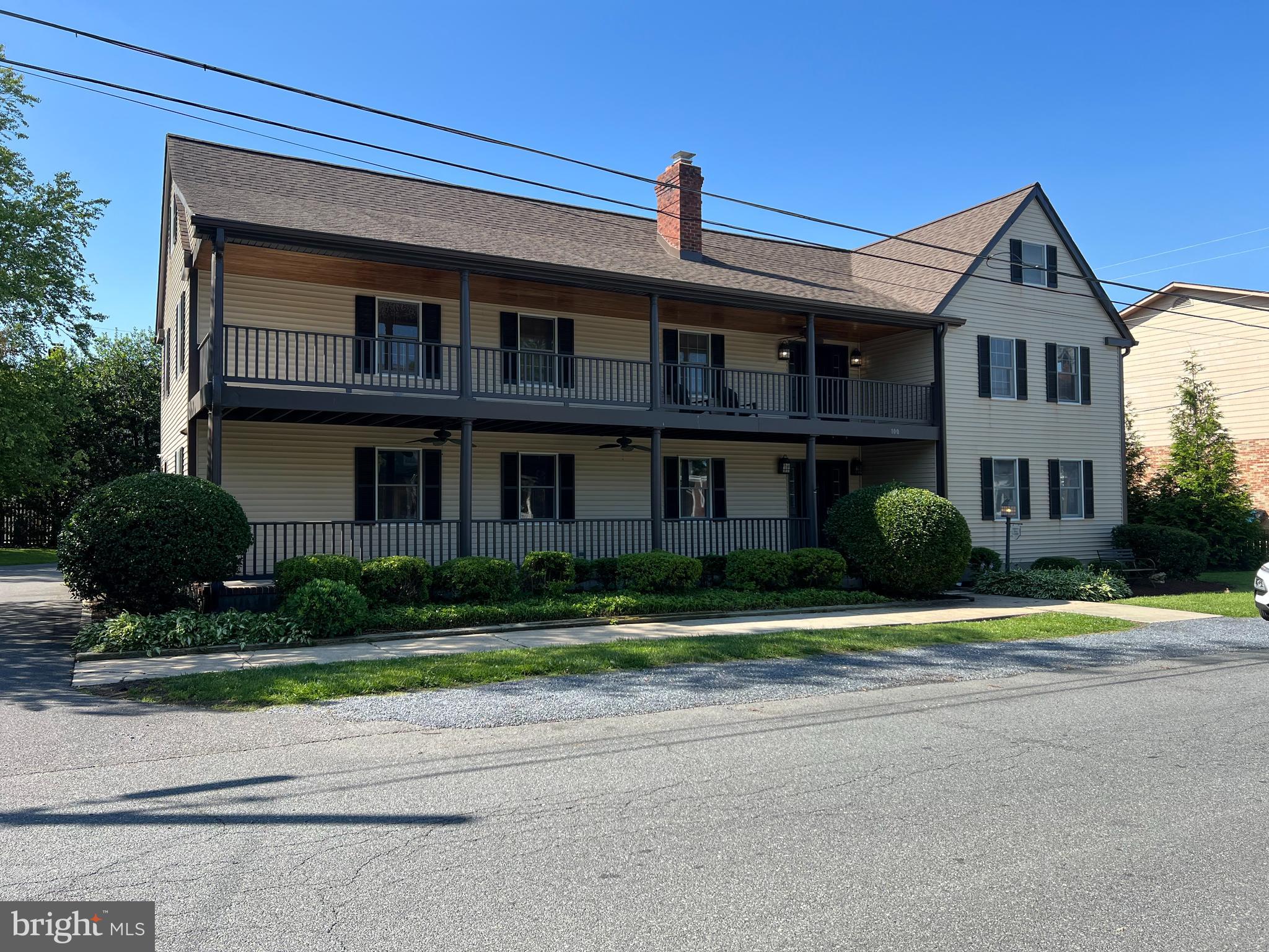 100 MULBERRY