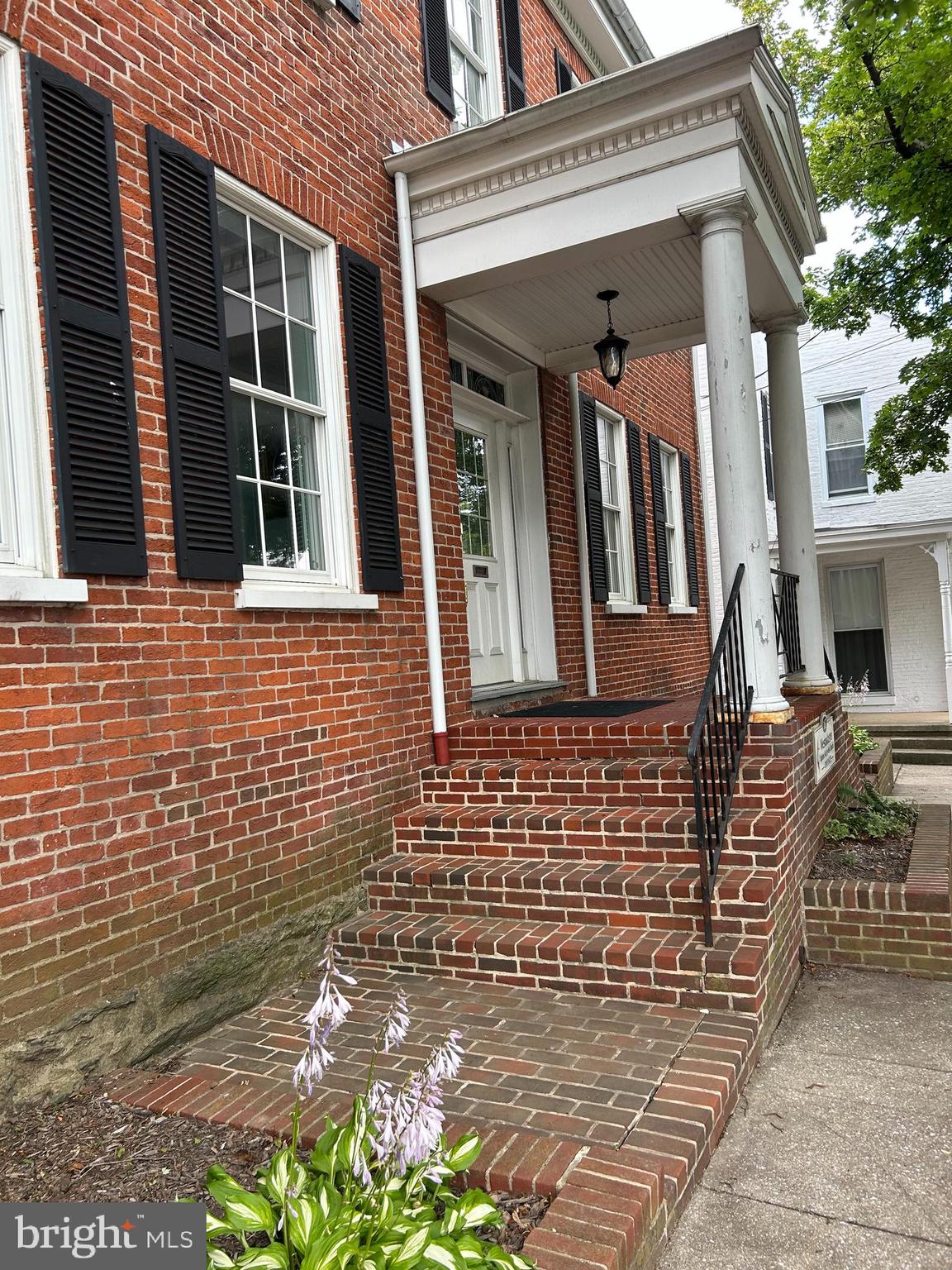 162 E MAIN