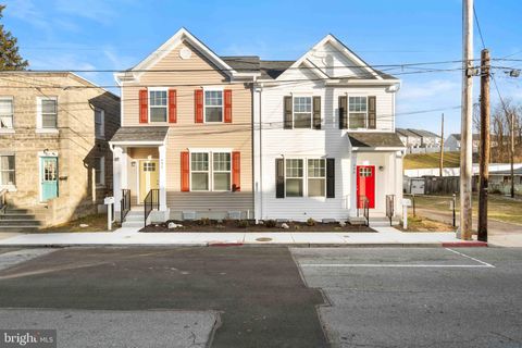 Townhouse For Sale - 490 Mitchell Avenue<br/> HAGERSTOWN, MD 21740
