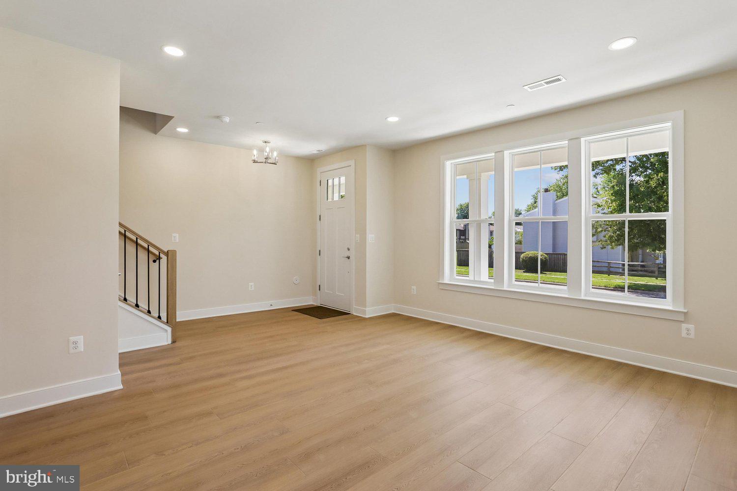 209 ALLEN LANE