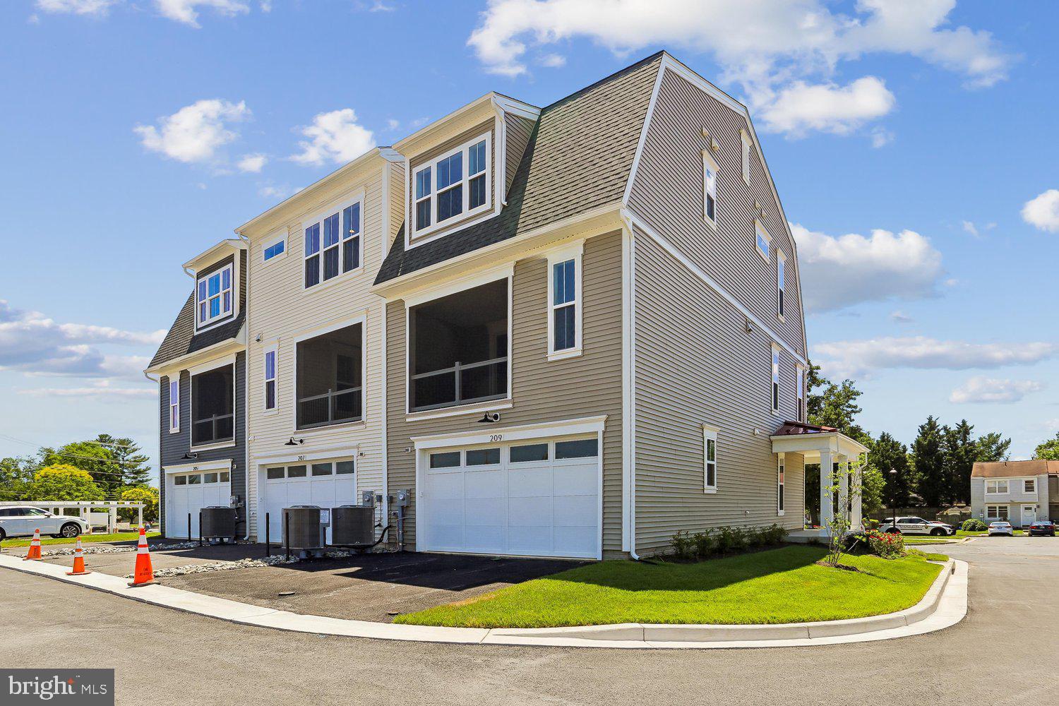 209 ALLEN LANE