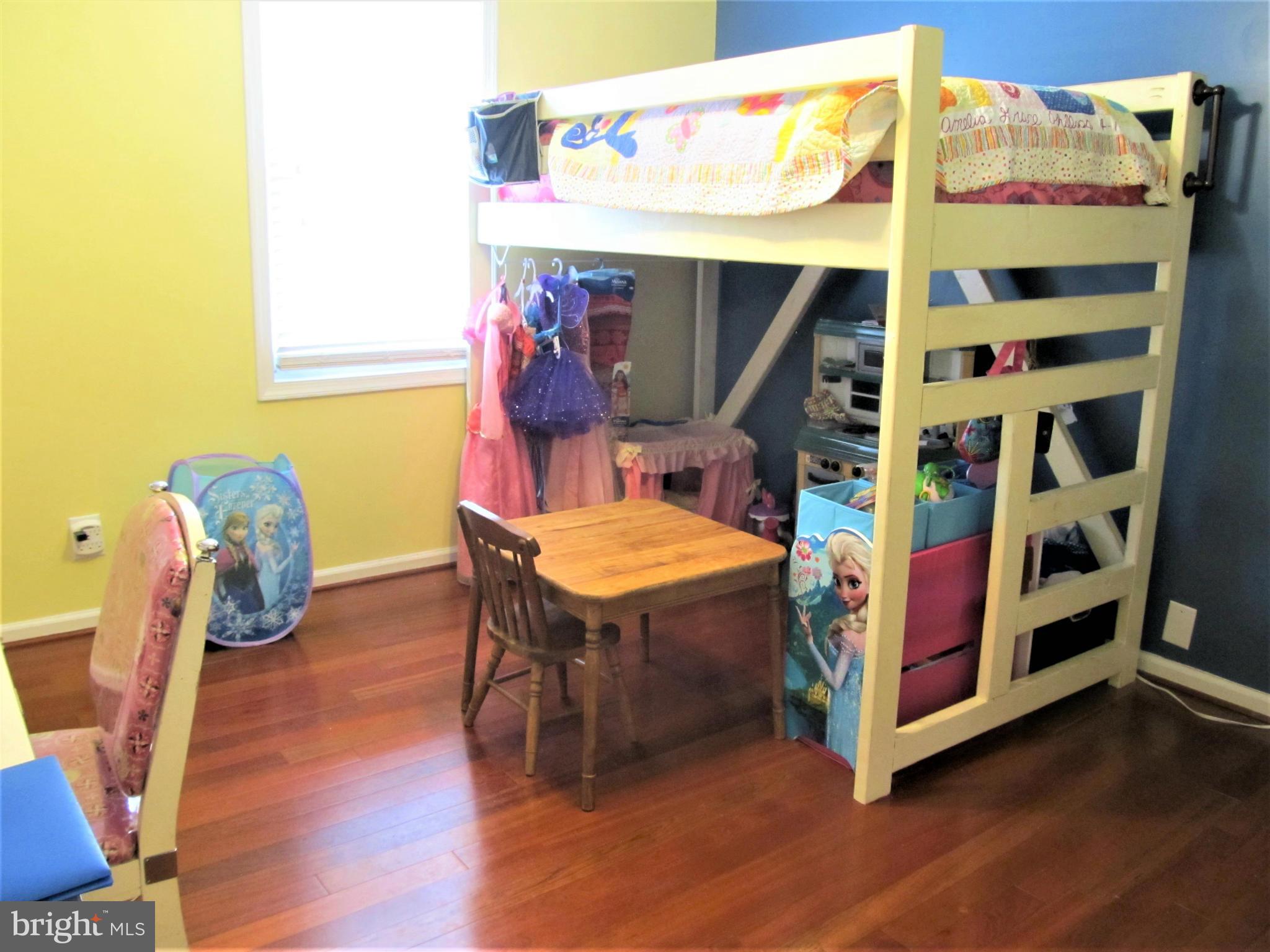 WOODLAWN HEIGHTS - Residential