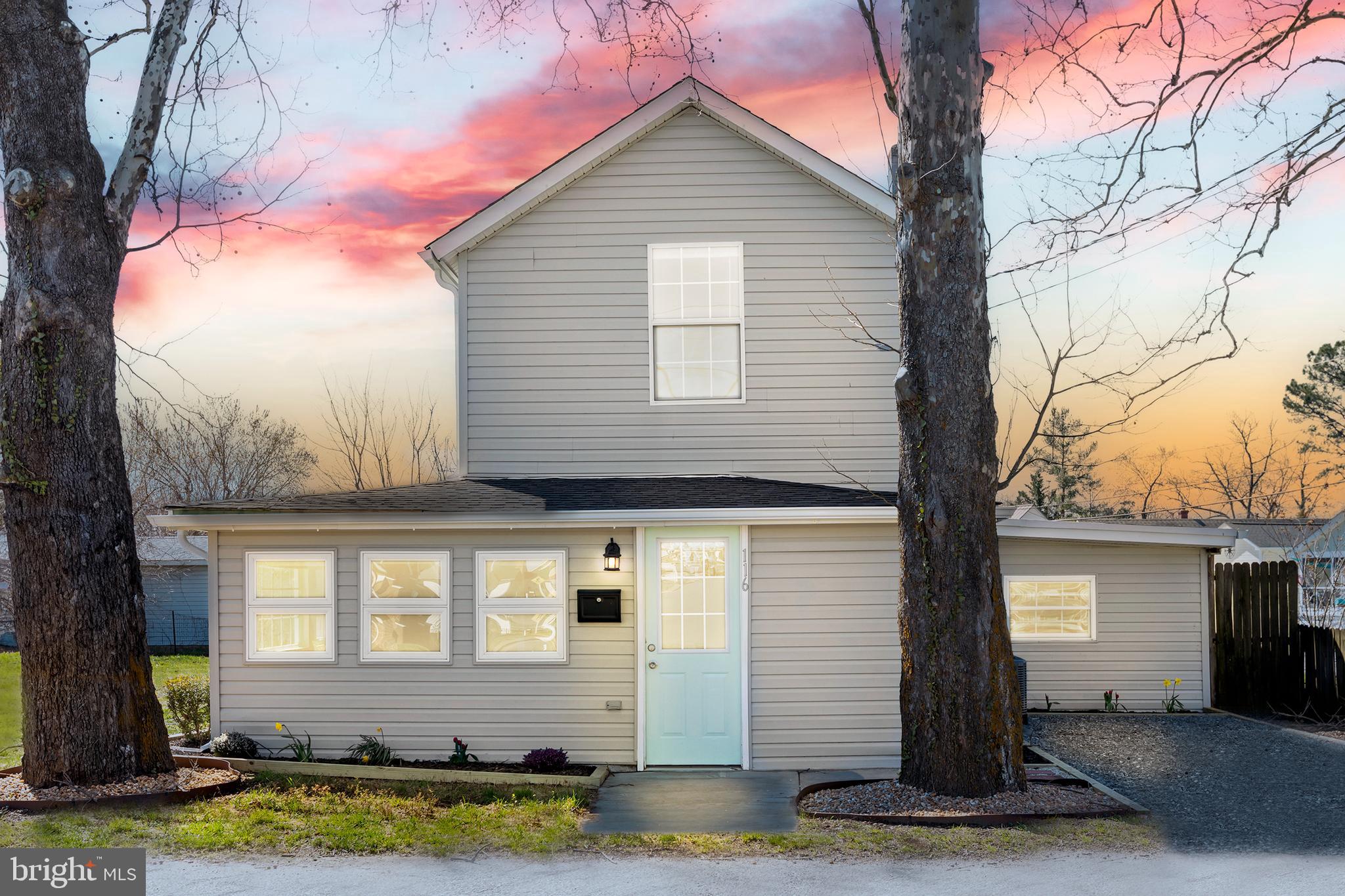 COLONIAL BEACH - Residential