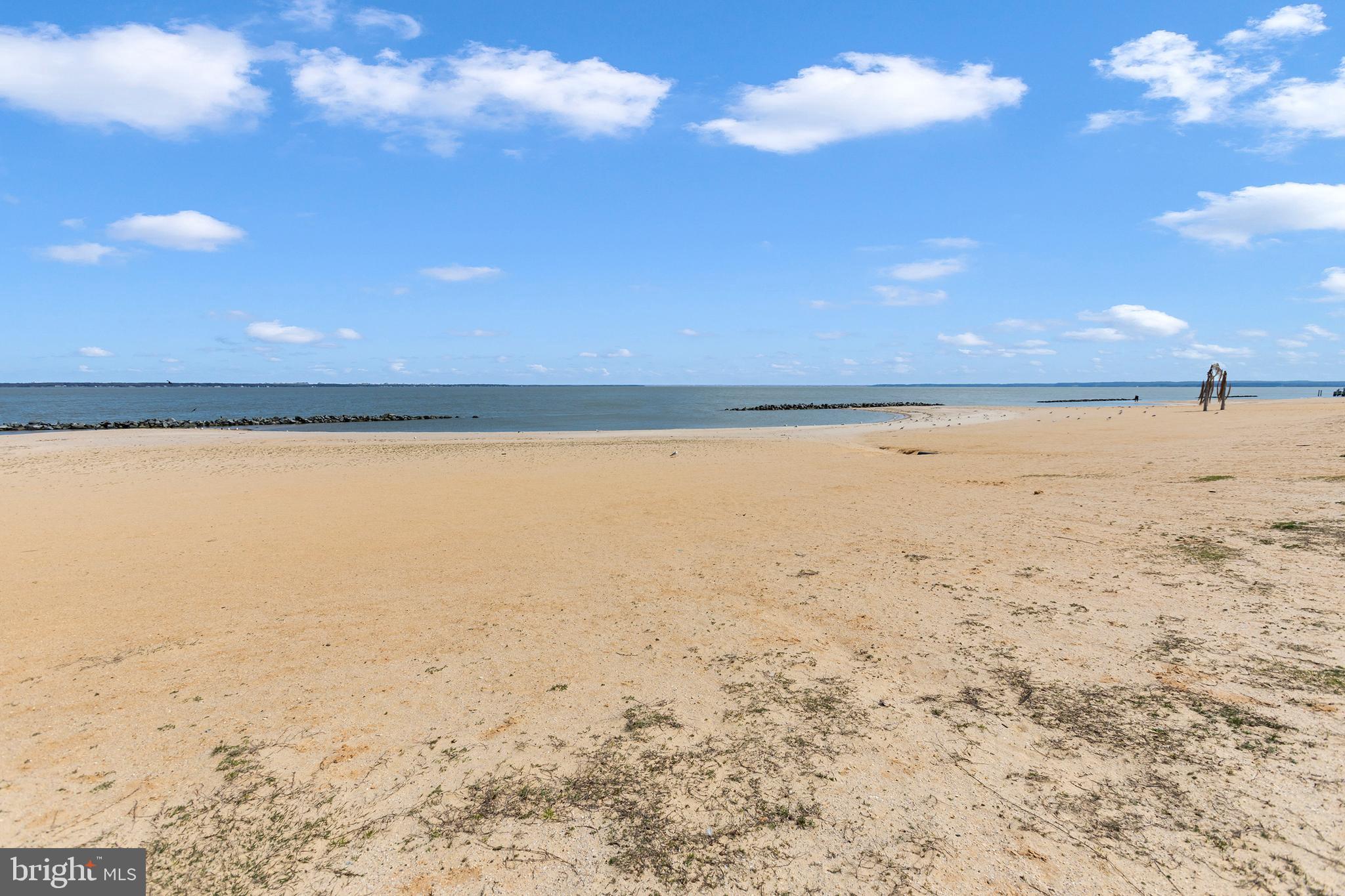 COLONIAL BEACH - Residential