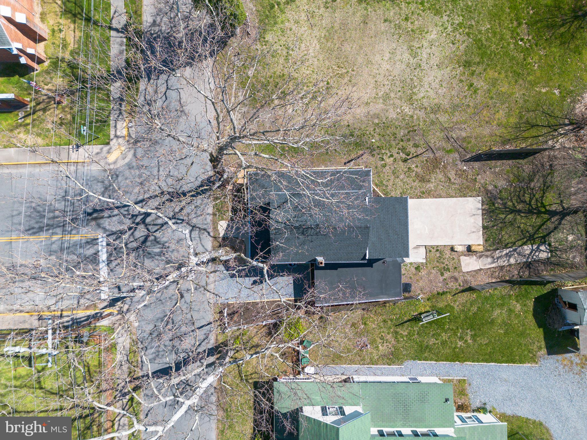 COLONIAL BEACH - Residential