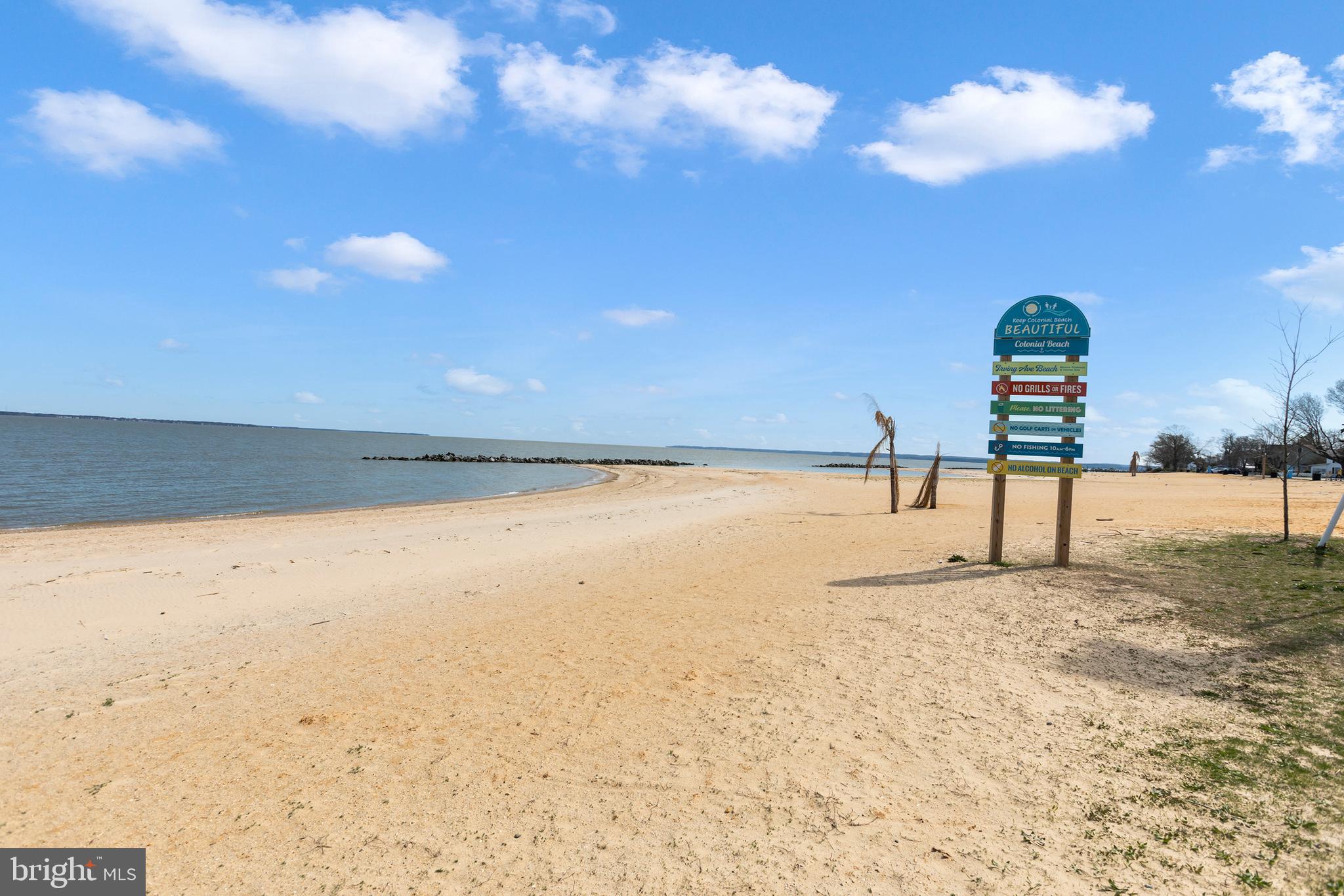 COLONIAL BEACH - Residential