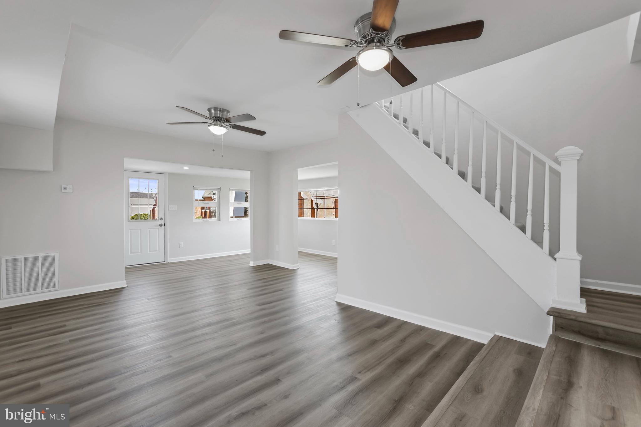 COLONIAL BEACH - Residential