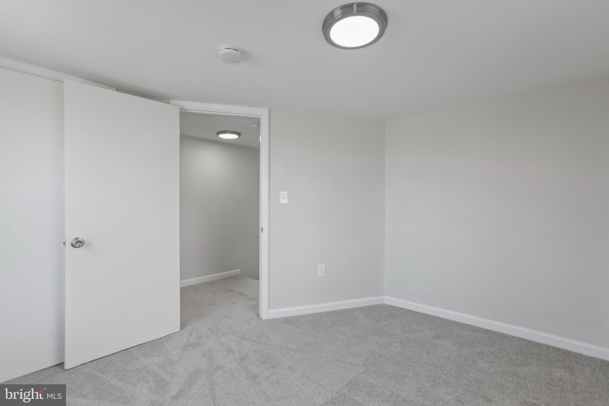 COLONIAL BEACH - Residential