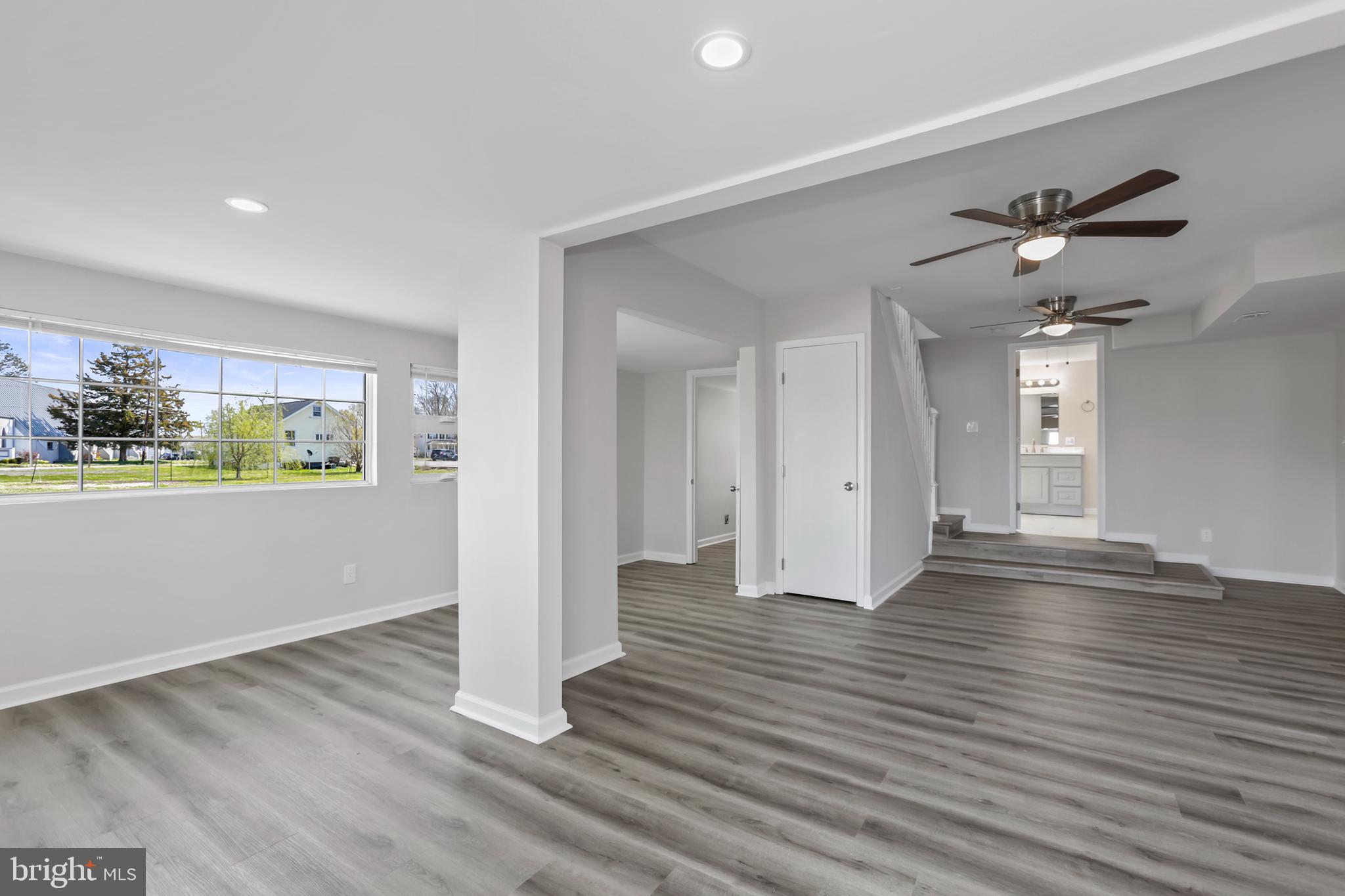 COLONIAL BEACH - Residential