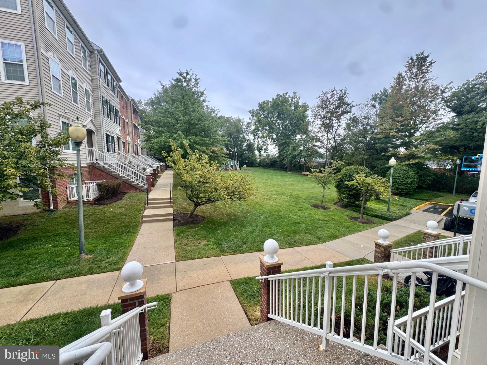 11337 KING GEORGE DRIVE 4