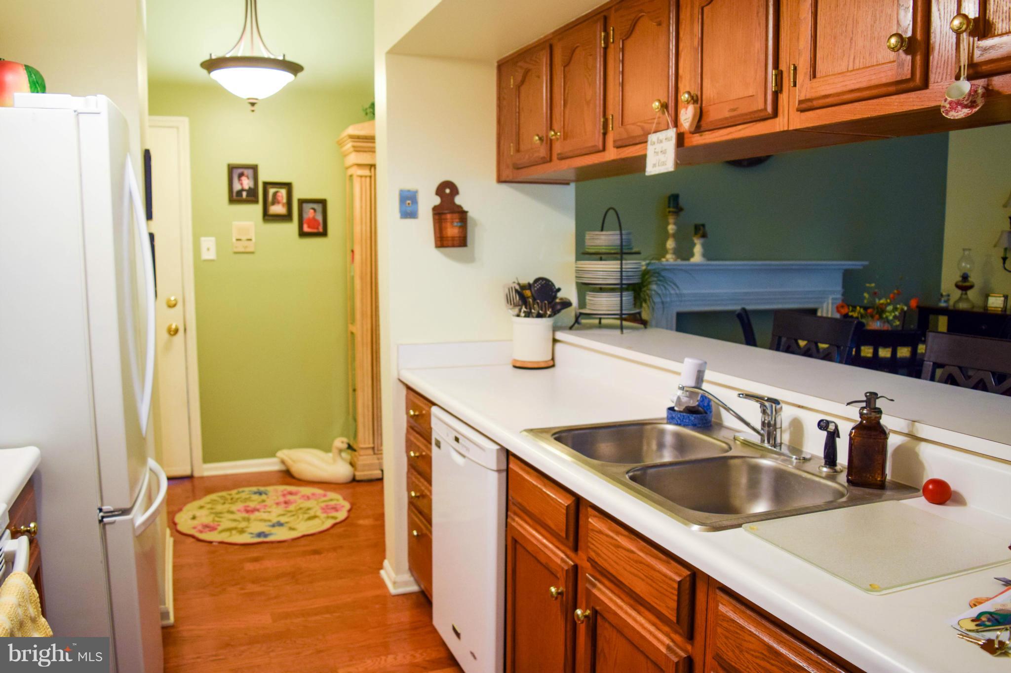 BRENTWOOD CONDO - Residential