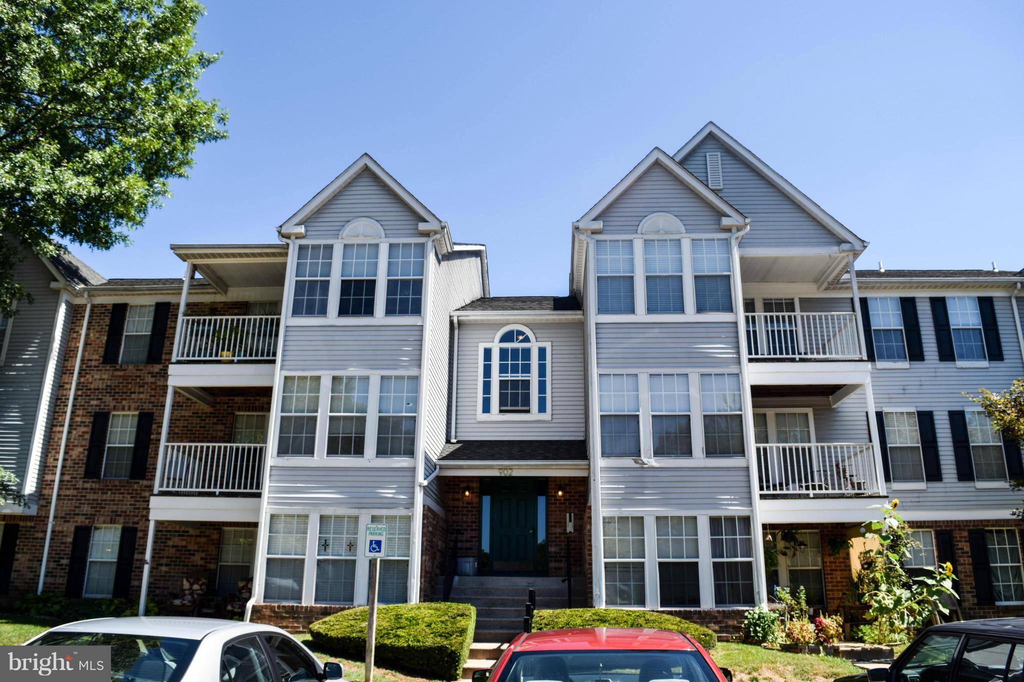BRENTWOOD CONDO - Residential