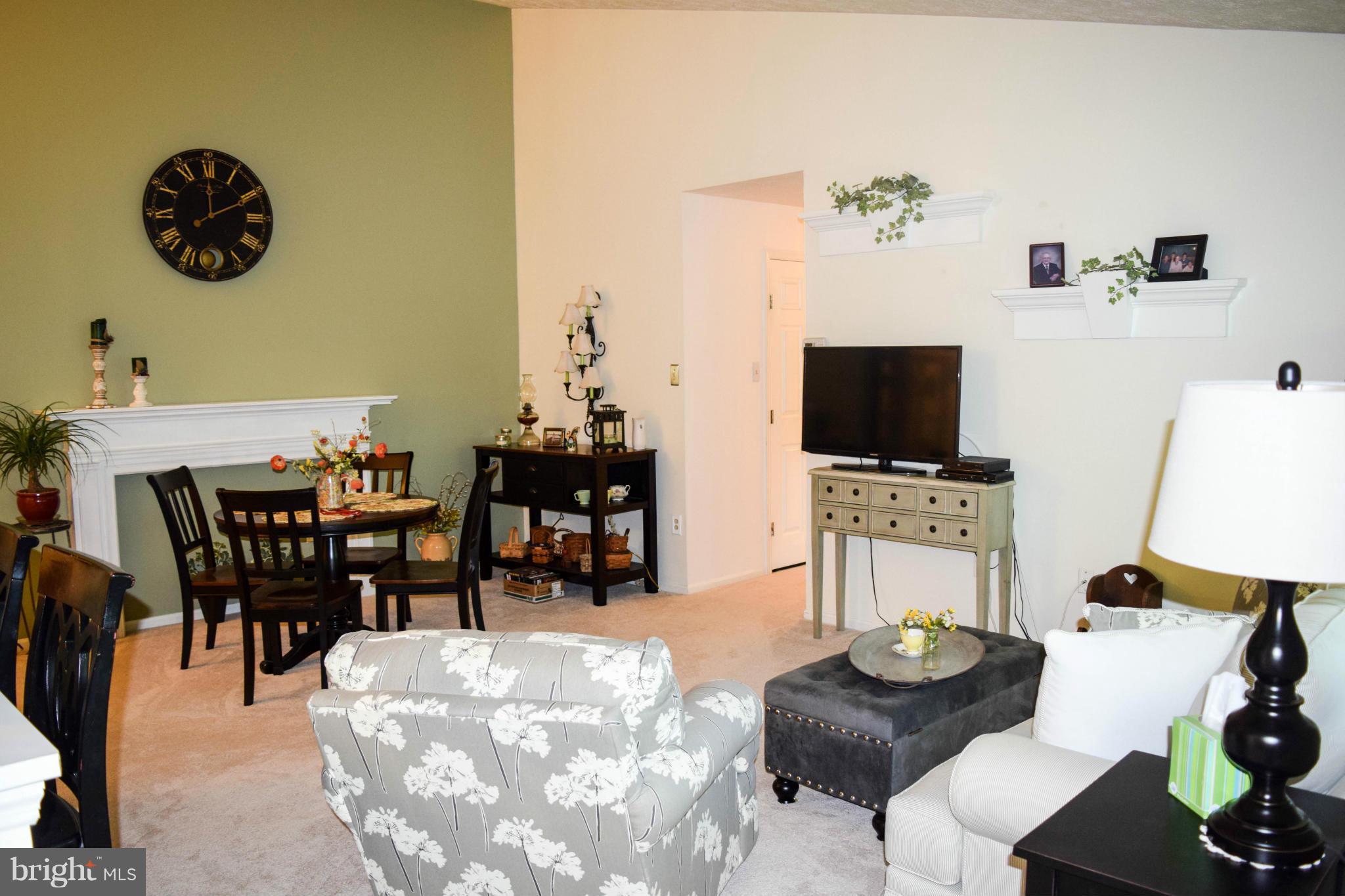BRENTWOOD CONDO - Residential