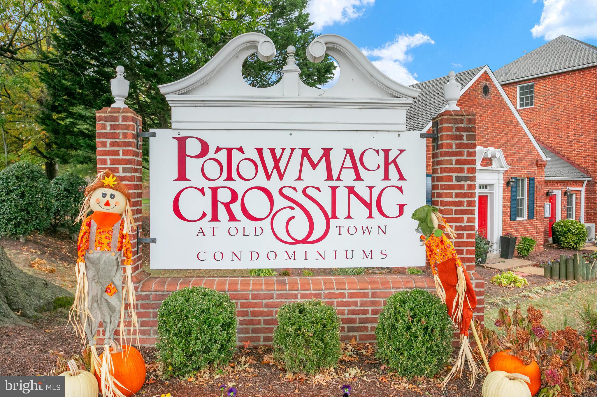 POTOWMACK CROSSING - Residential