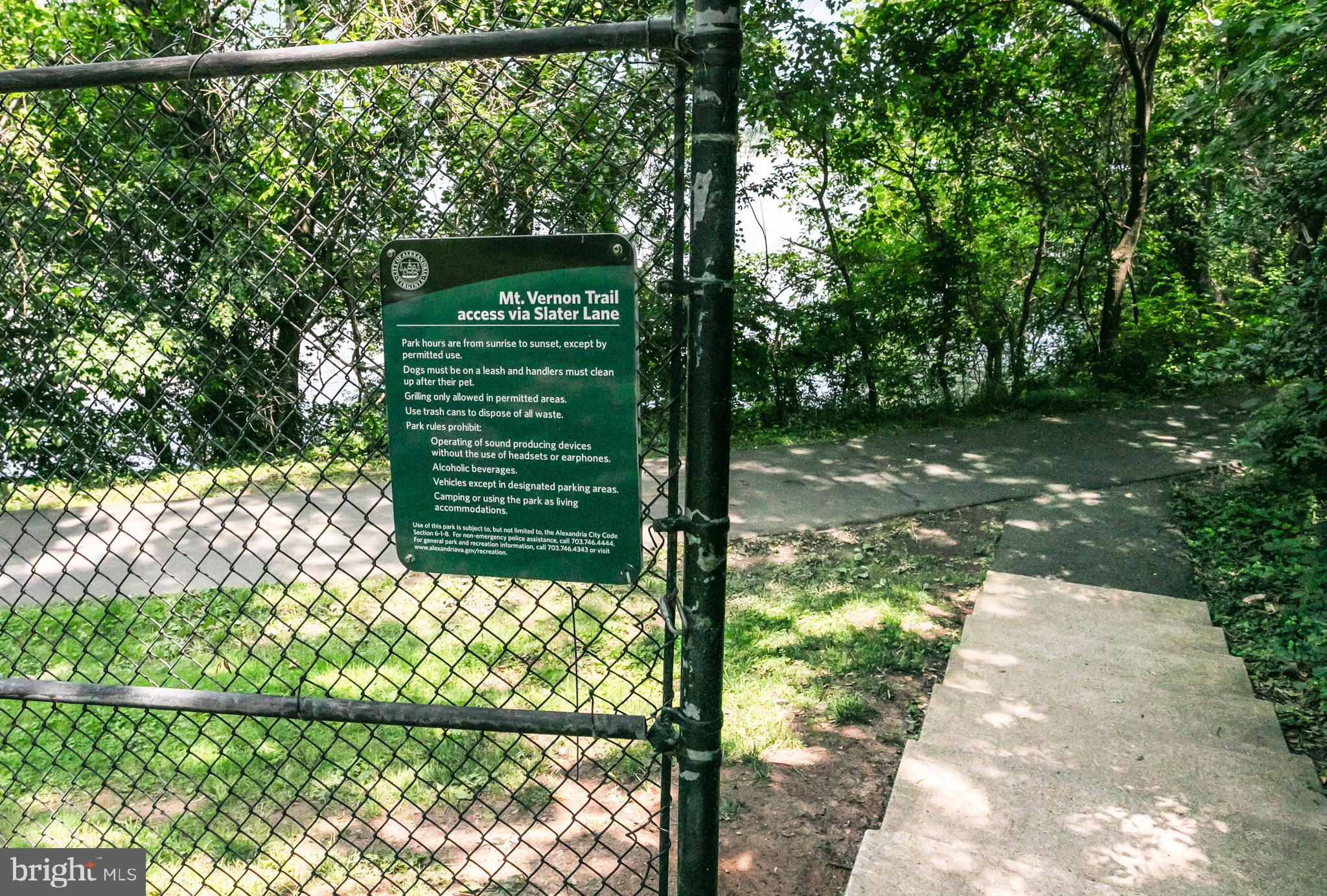 POTOWMACK CROSSING - Residential