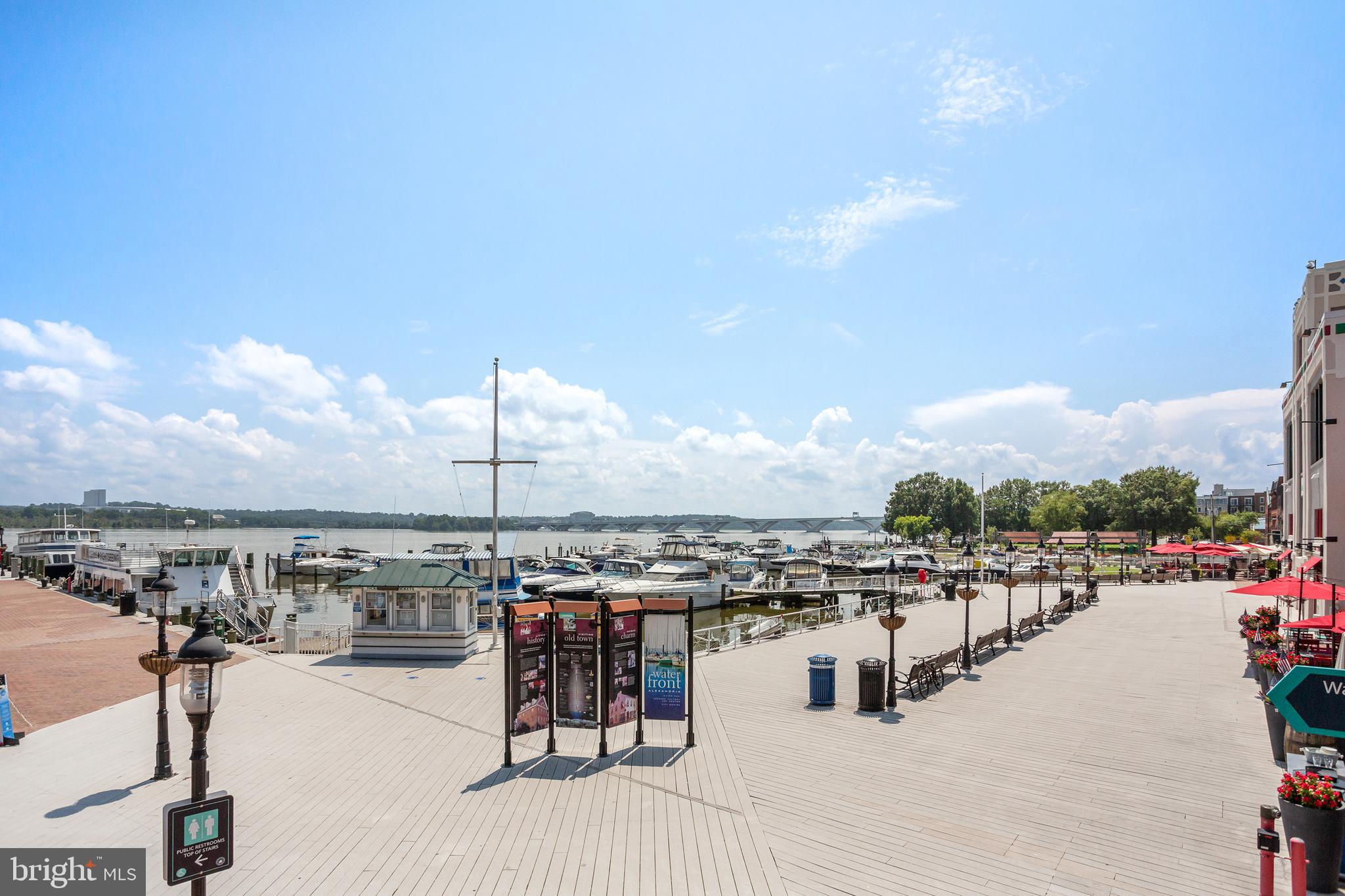 POTOWMACK CROSSING - Residential